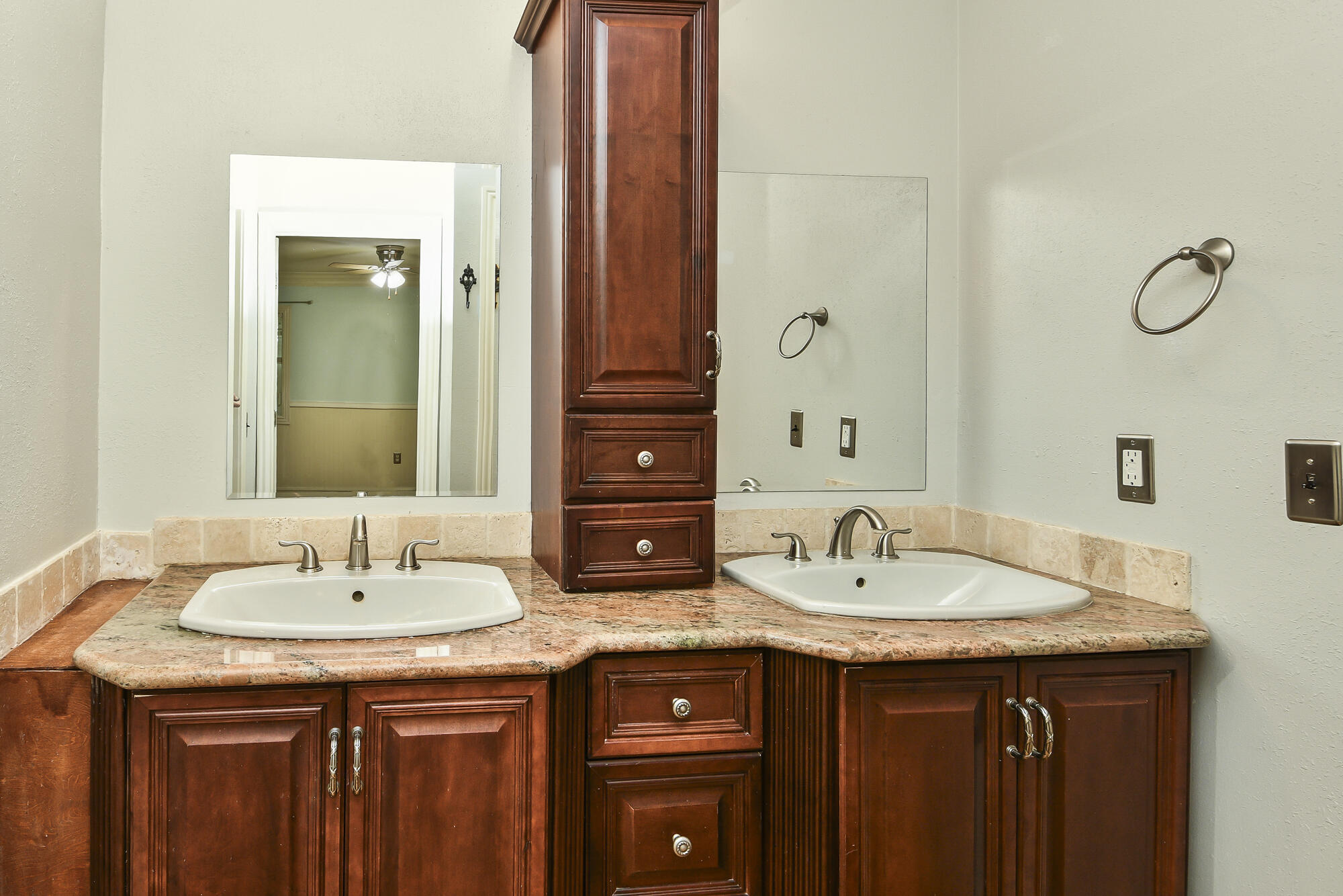 6421 Lawson Road Property Photo 34
