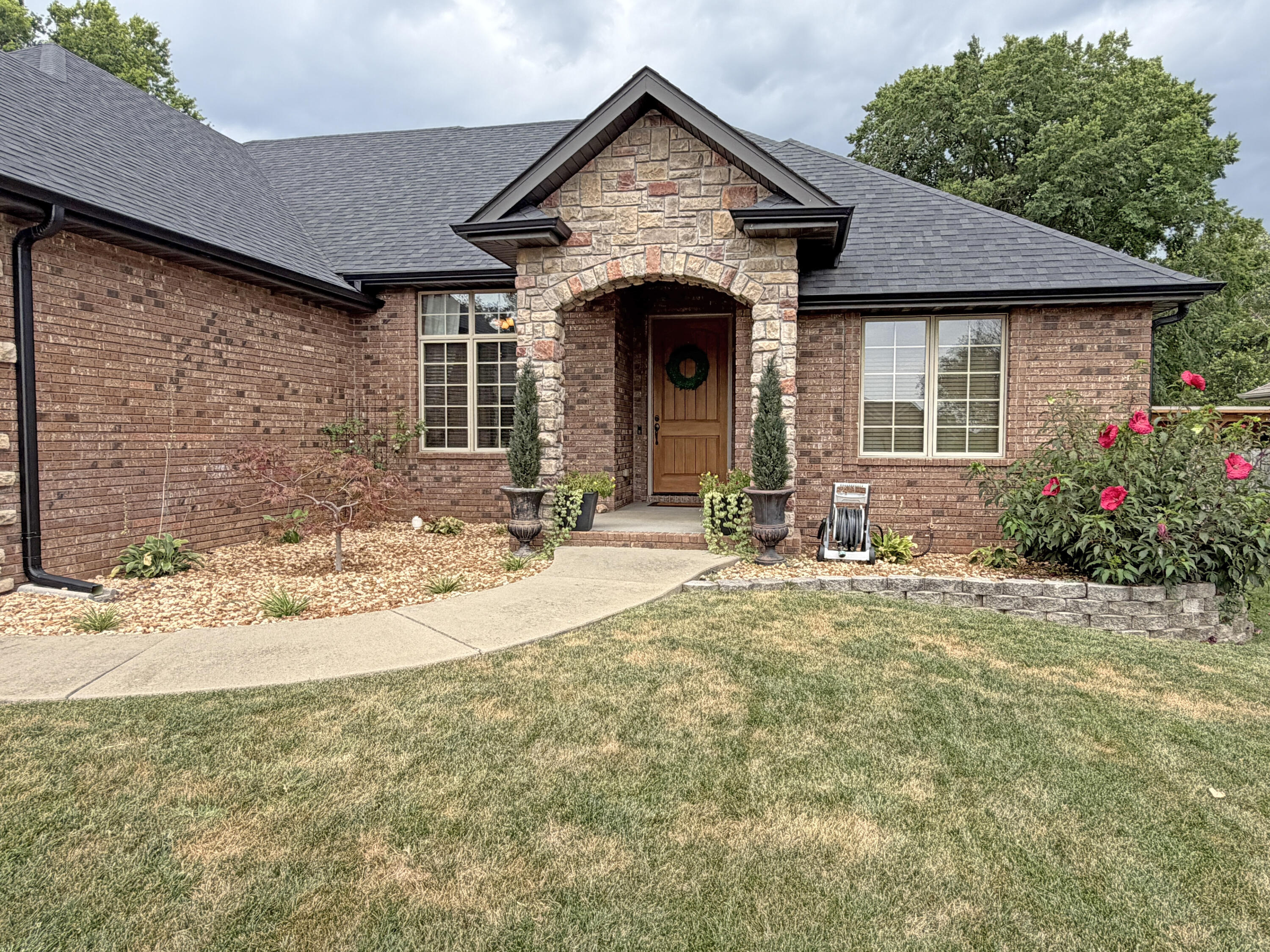 1063 East Maryland Court Property Photo 2
