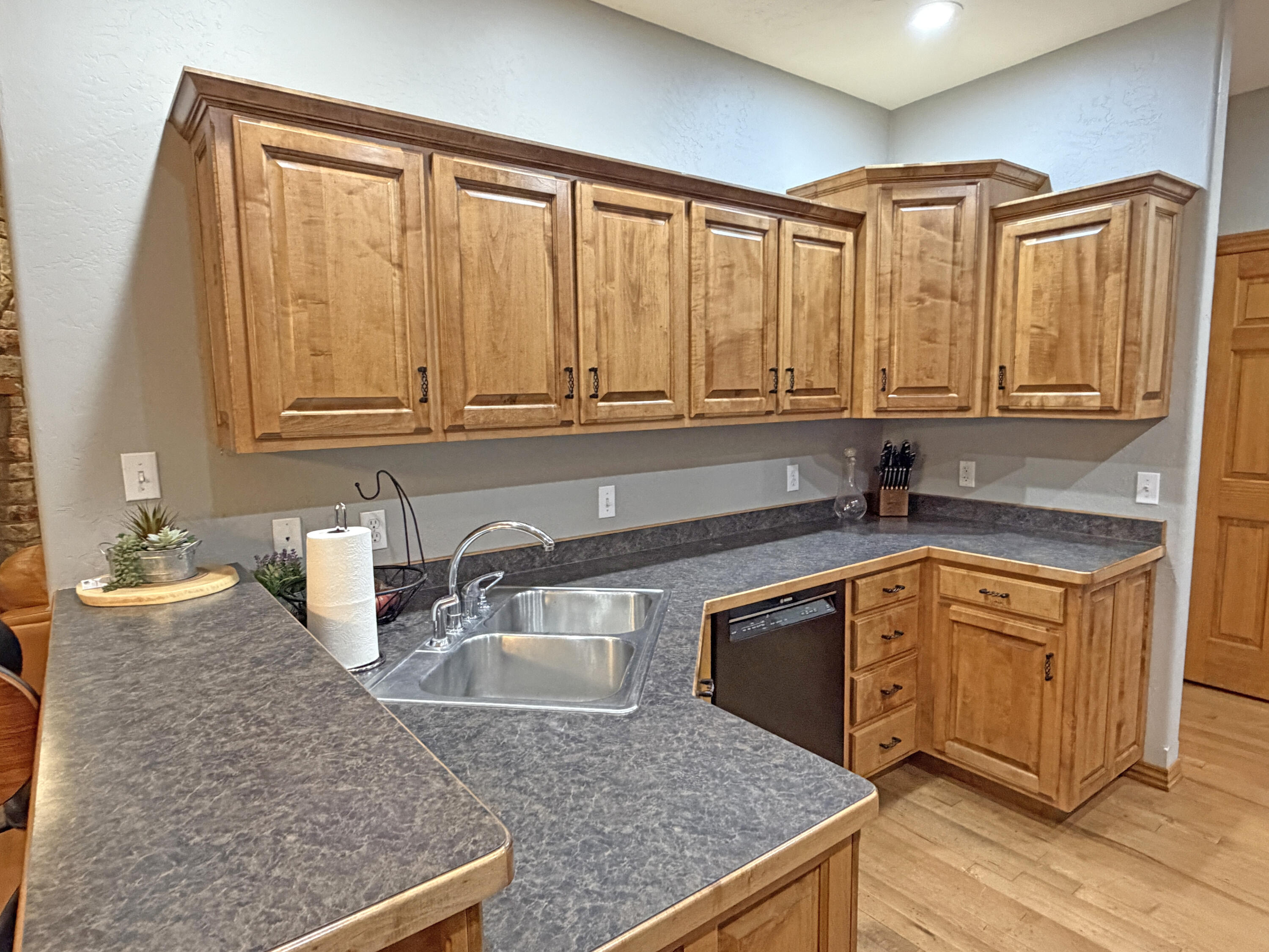 1063 East Maryland Court Property Photo 11