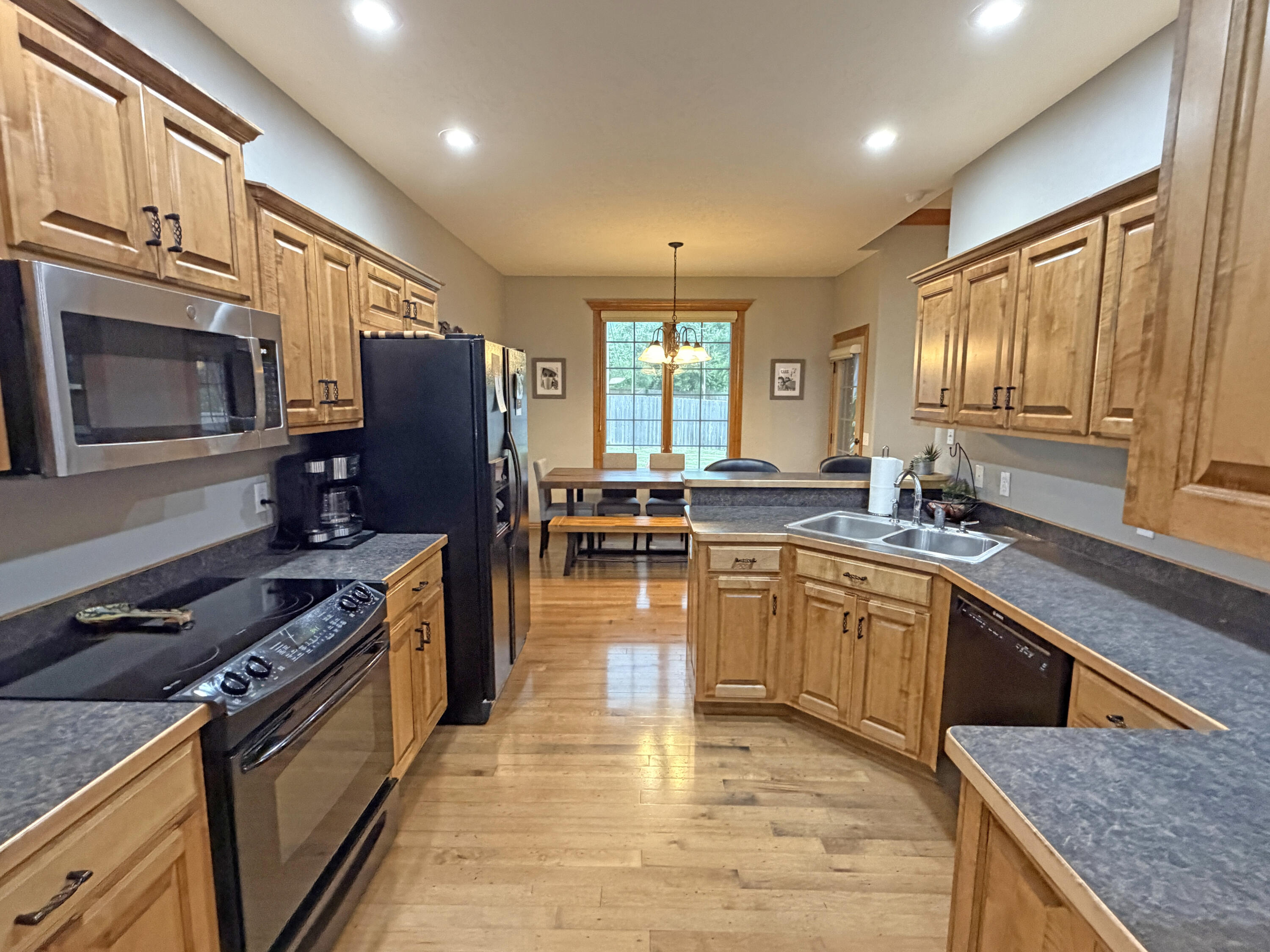 1063 East Maryland Court Property Photo 12