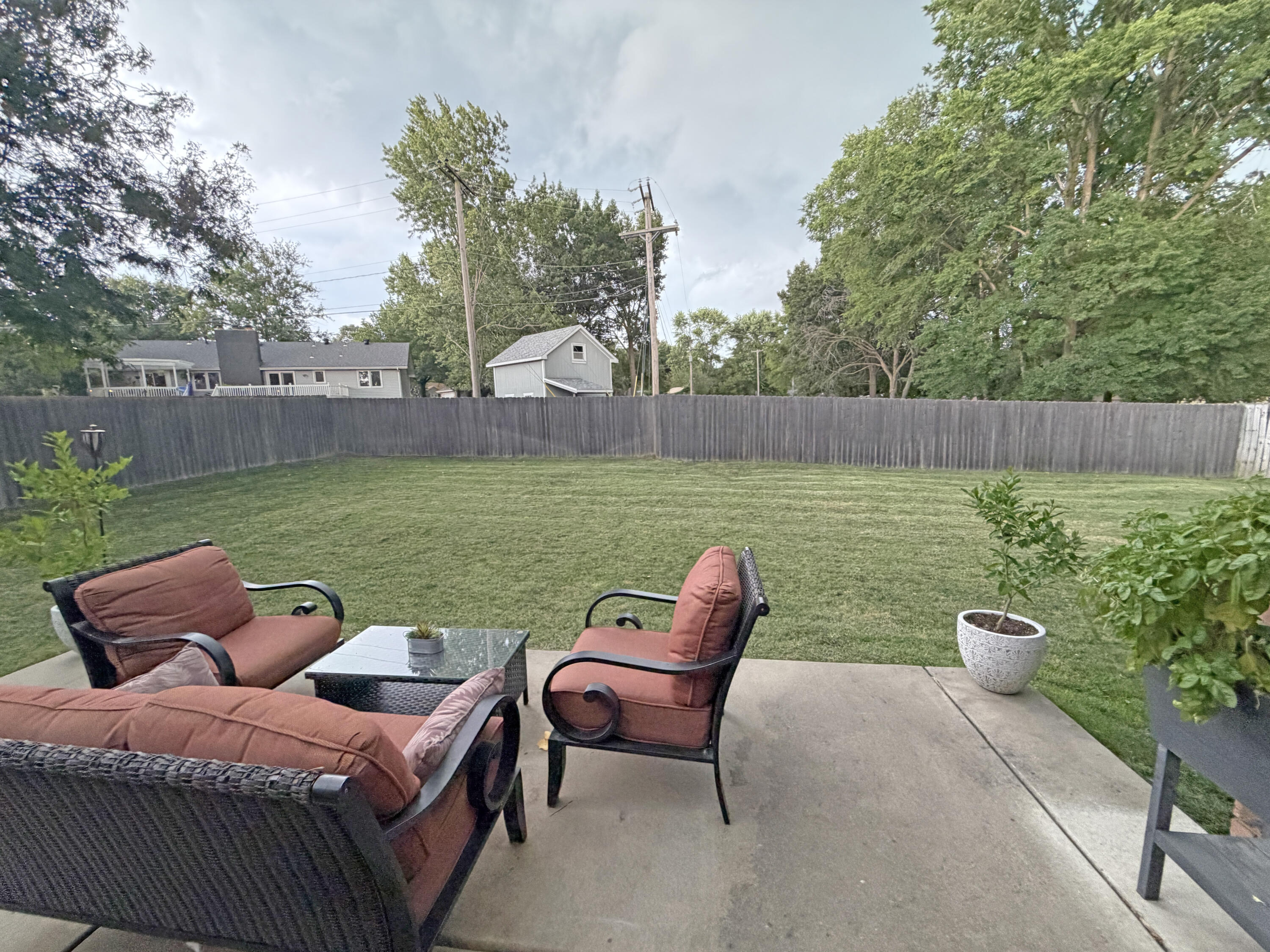 1063 East Maryland Court Property Photo 28
