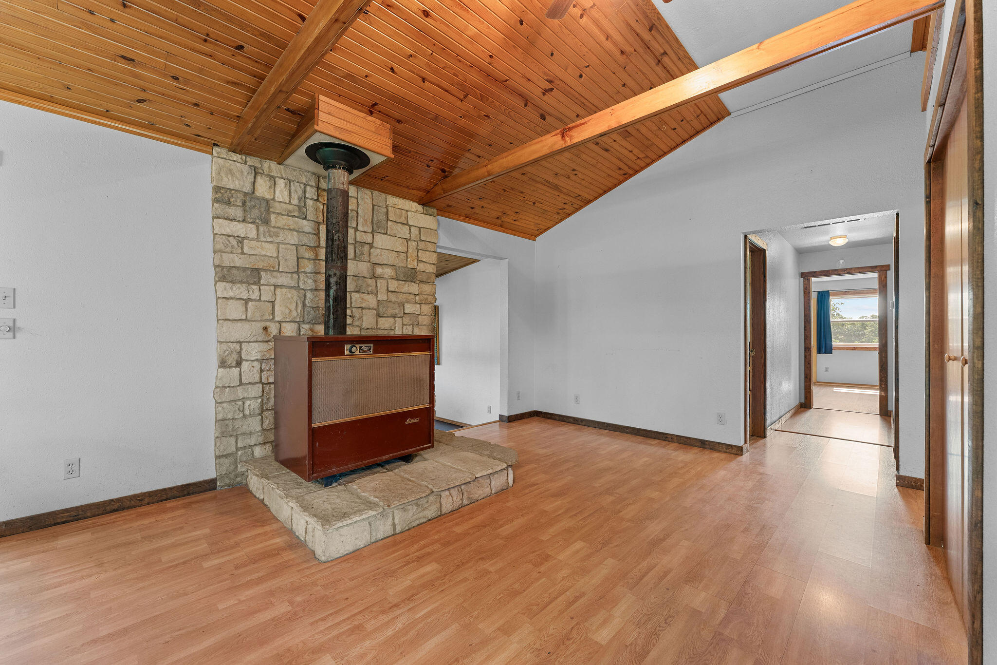 415 Squaw Run Drive Property Photo 10