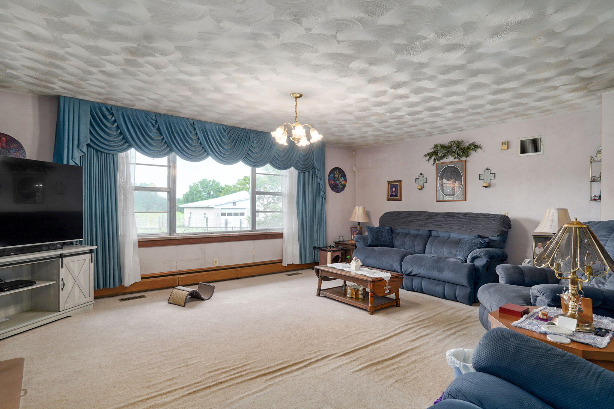 413 West Hayward Drive Property Photo 7
