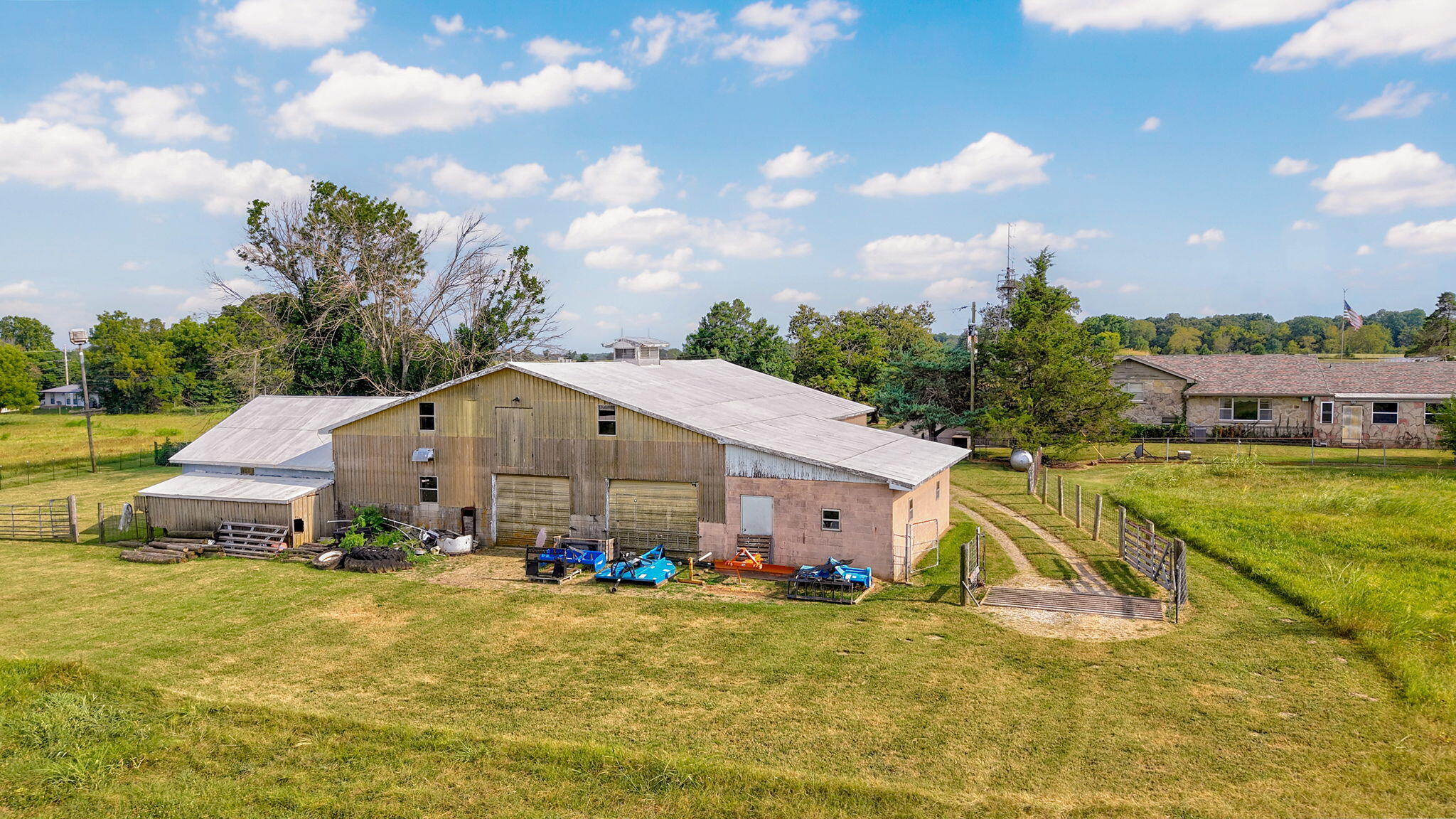 413 West Hayward Drive Property Photo 40