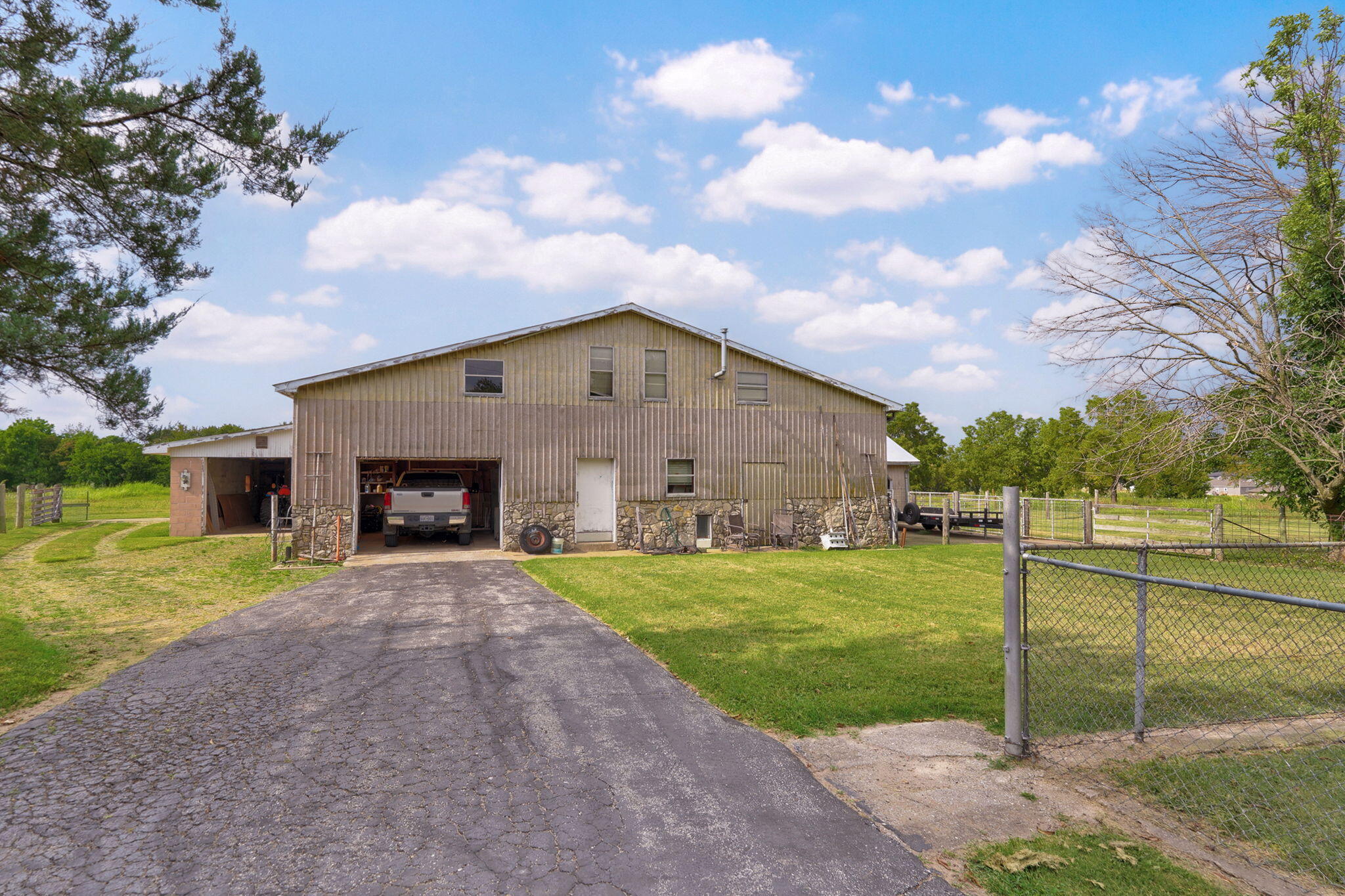413 West Hayward Drive Property Photo 41