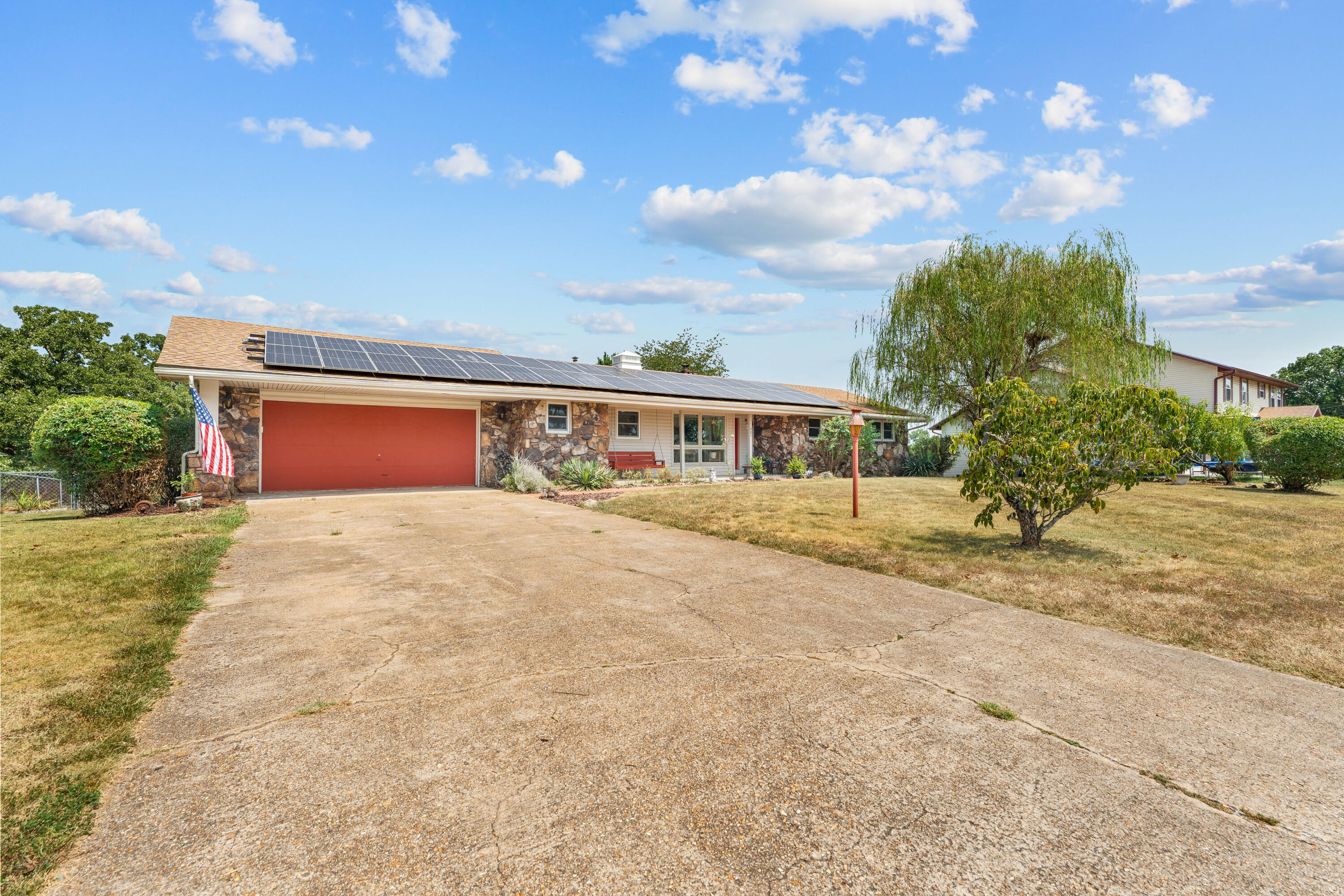 421 Santa Fe Drive Property Photo 4