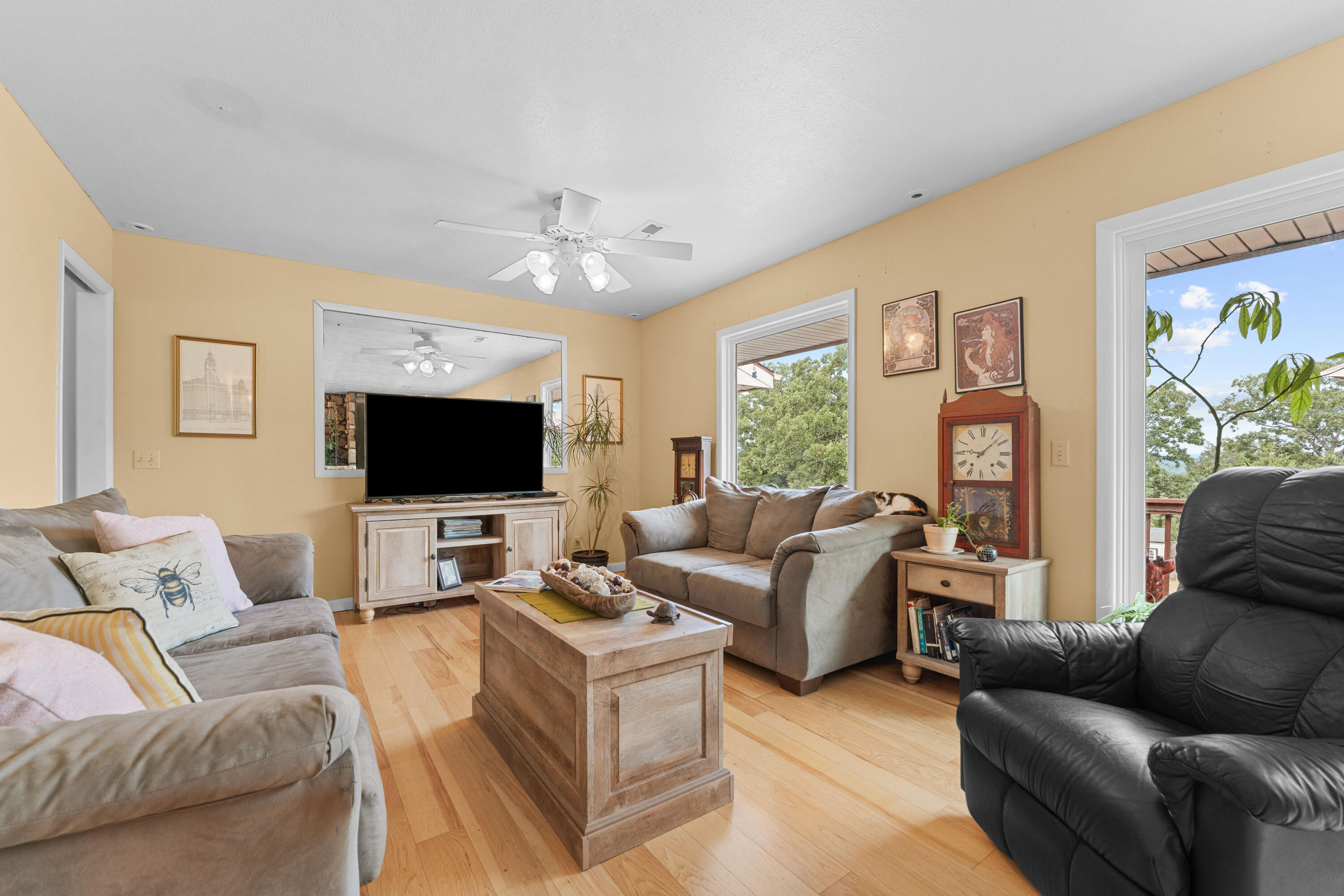421 Santa Fe Drive Property Photo 16