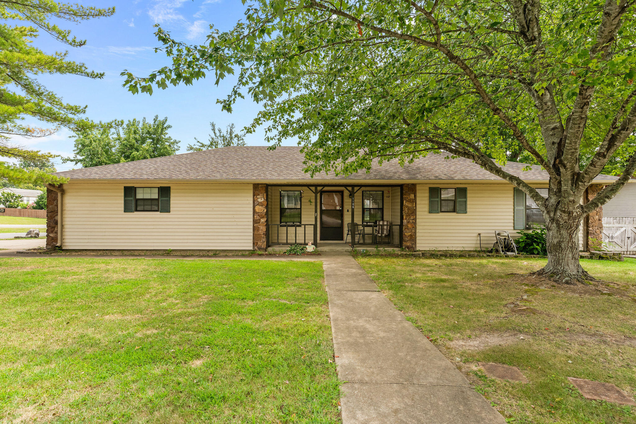 1106 April Drive Property Photo 3