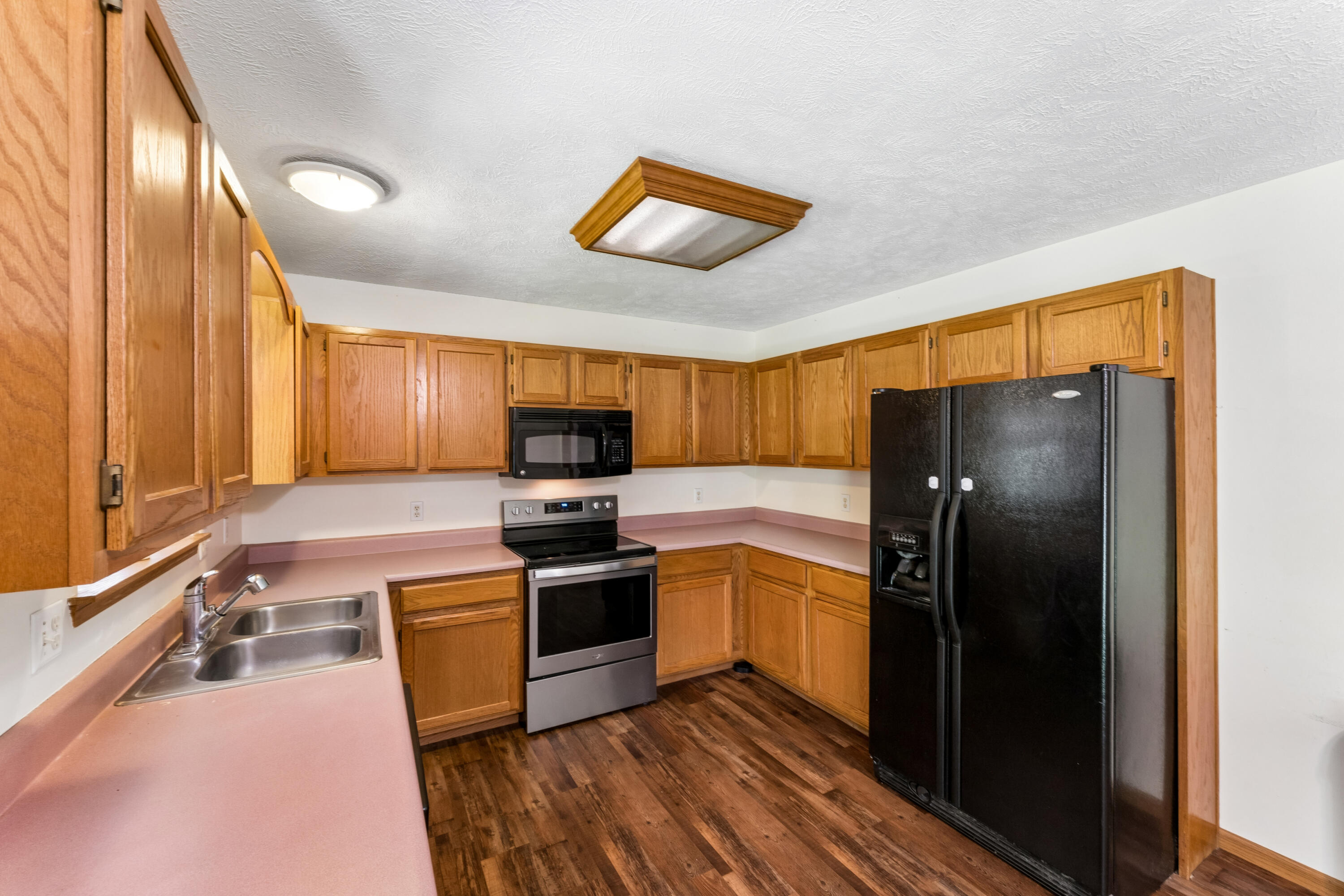611 South Countryside Avenue Property Photo 10