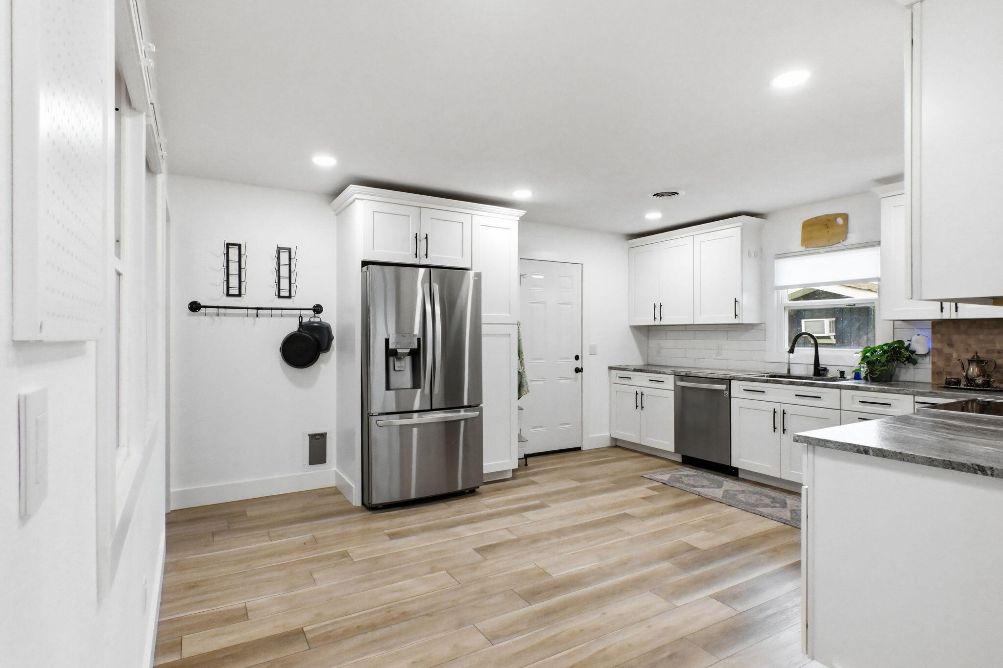 2017 West Northwood Street Property Photo 10