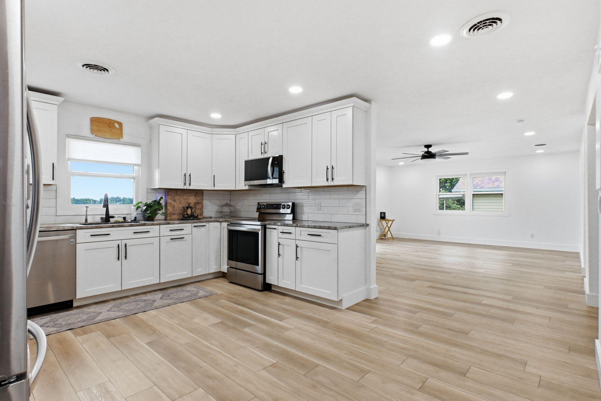 2017 West Northwood Street Property Photo 11