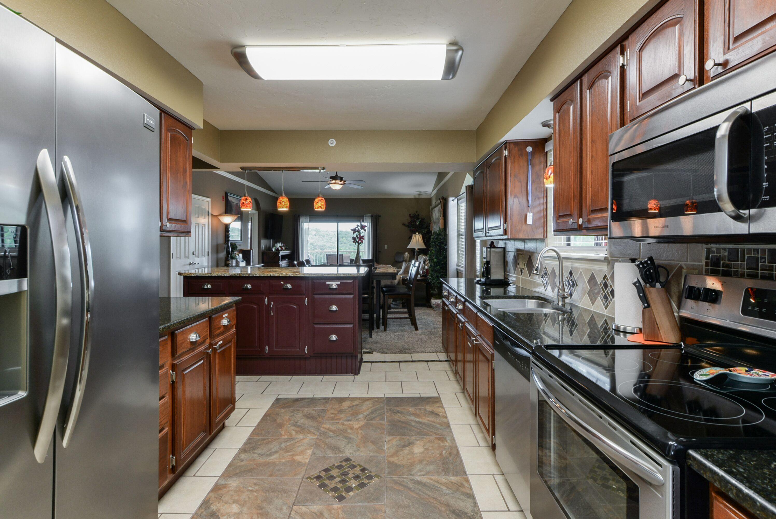 350 Wildwood Drive South 24 Property Photo 14