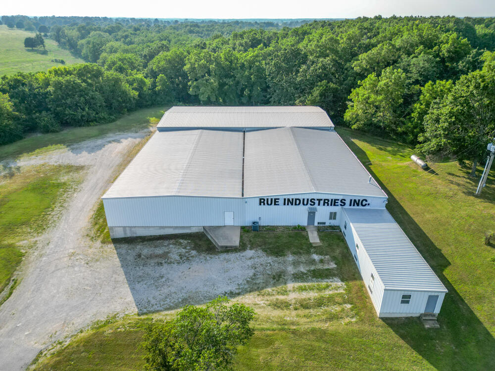 20725 Highway W Property Photo 1