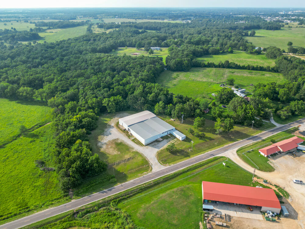20725 Highway W Property Photo 10