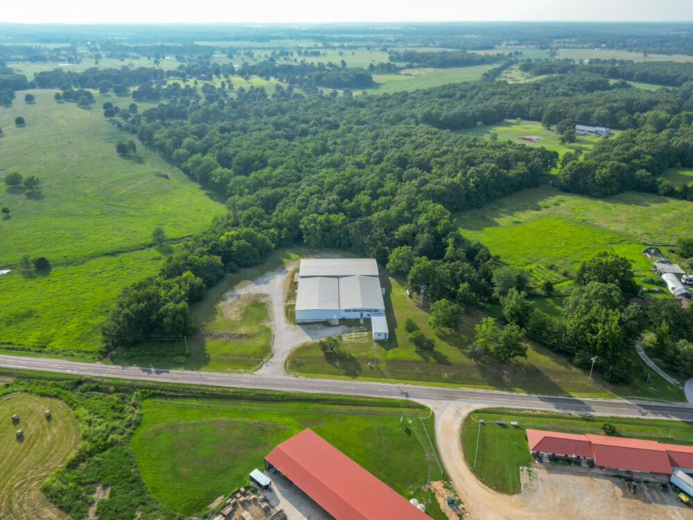 20725 Highway W Property Photo 11