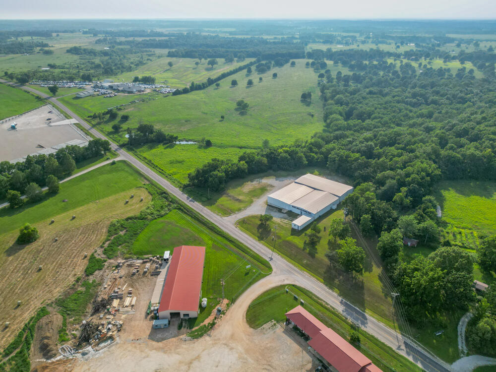 20725 Highway W Property Photo 12