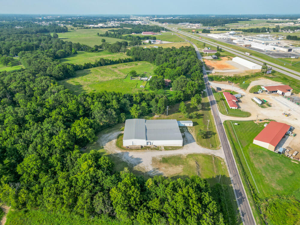 20725 Highway W Property Photo 16