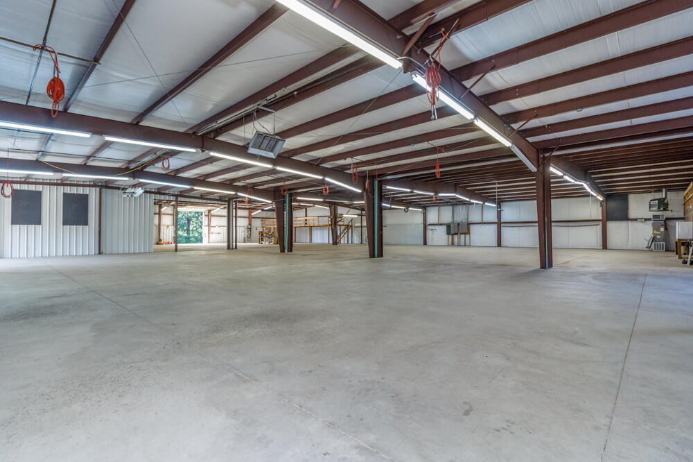 20725 Highway W Property Photo 17