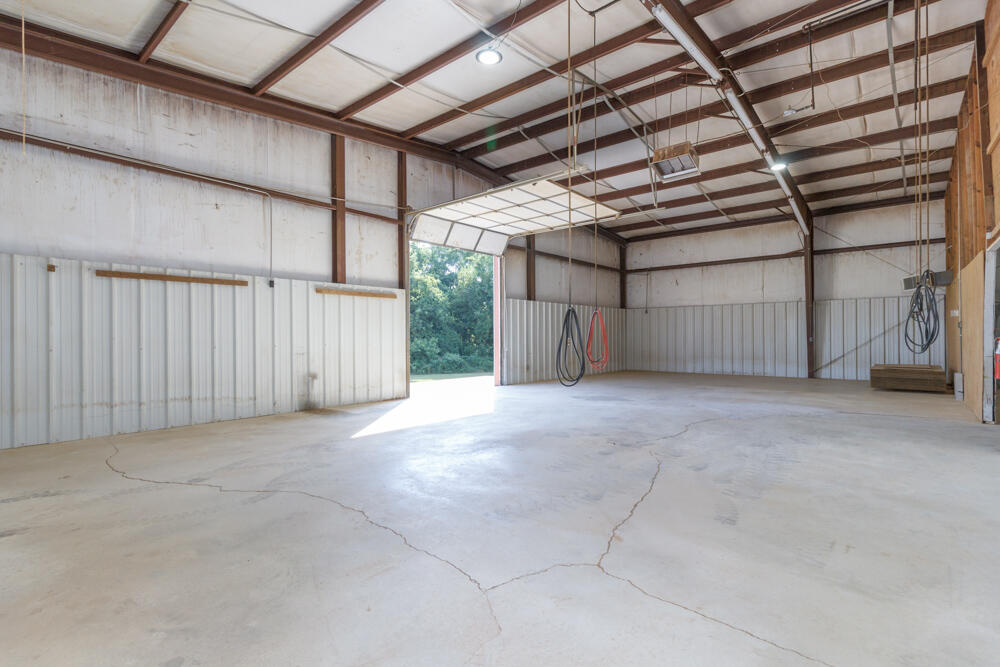 20725 Highway W Property Photo 22