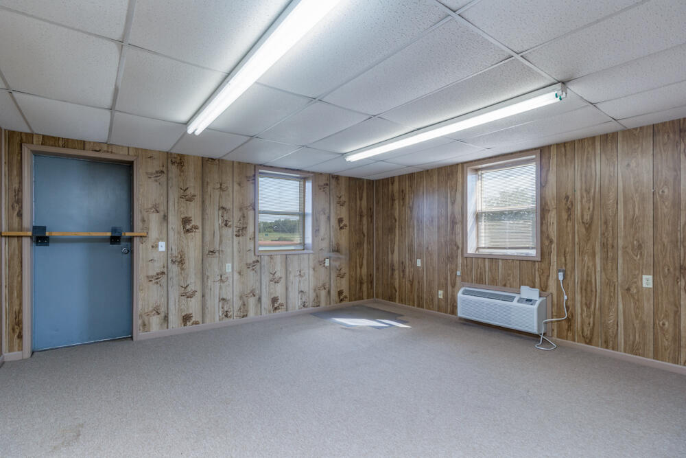 20725 Highway W Property Photo 30
