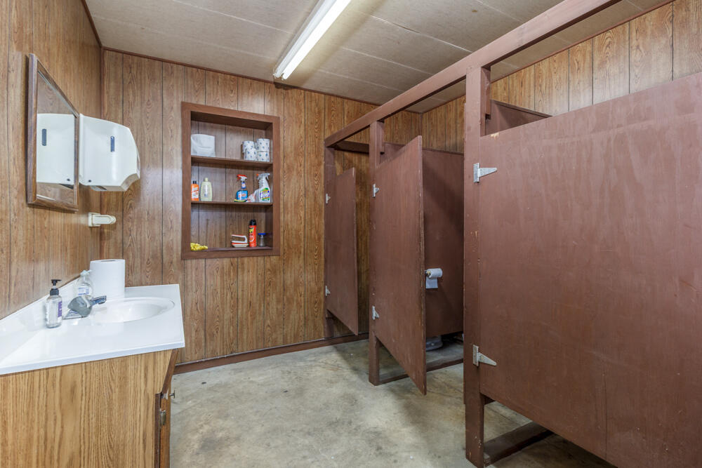 20725 Highway W Property Photo 33