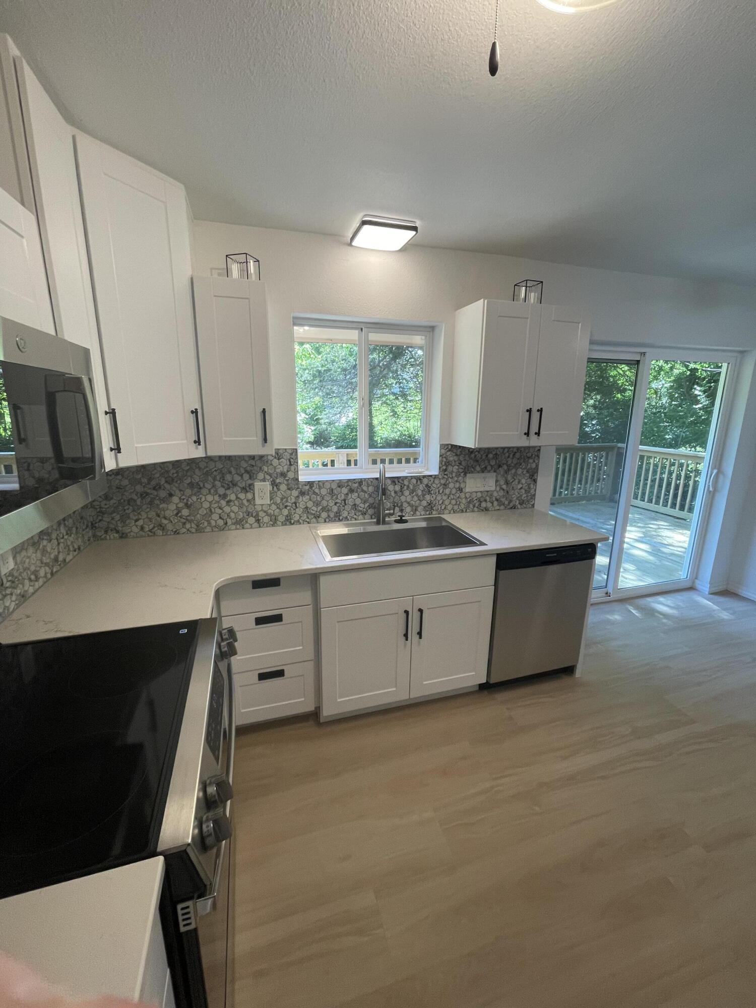 292 Rea Street Property Photo 25