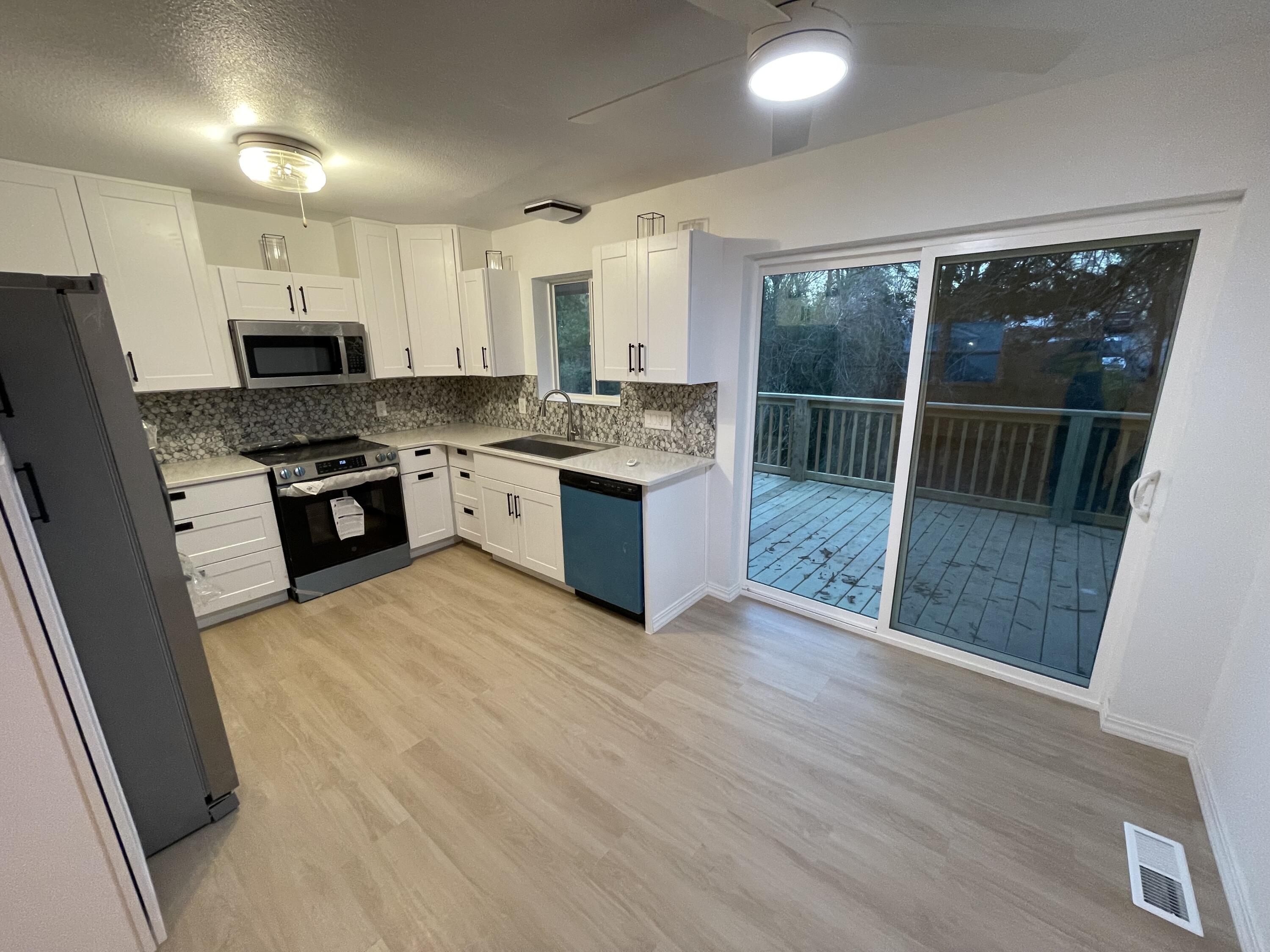 292 Rea Street Property Photo 33