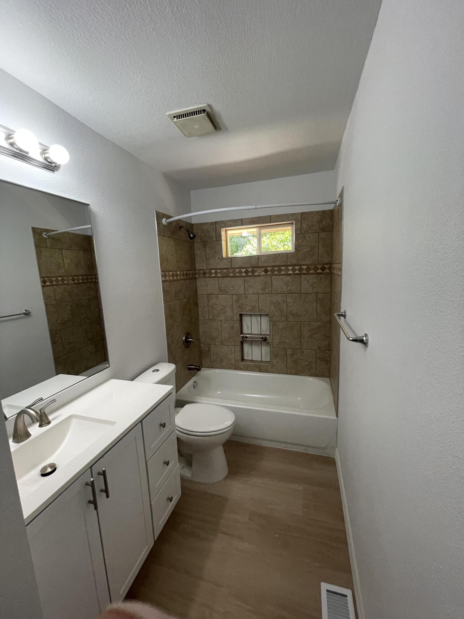 292 Rea Street Property Photo 59