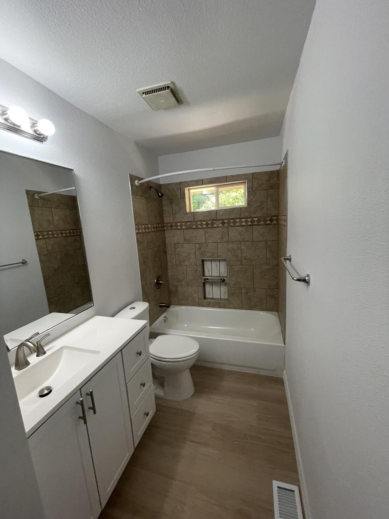 292 Rea Street Property Photo 60