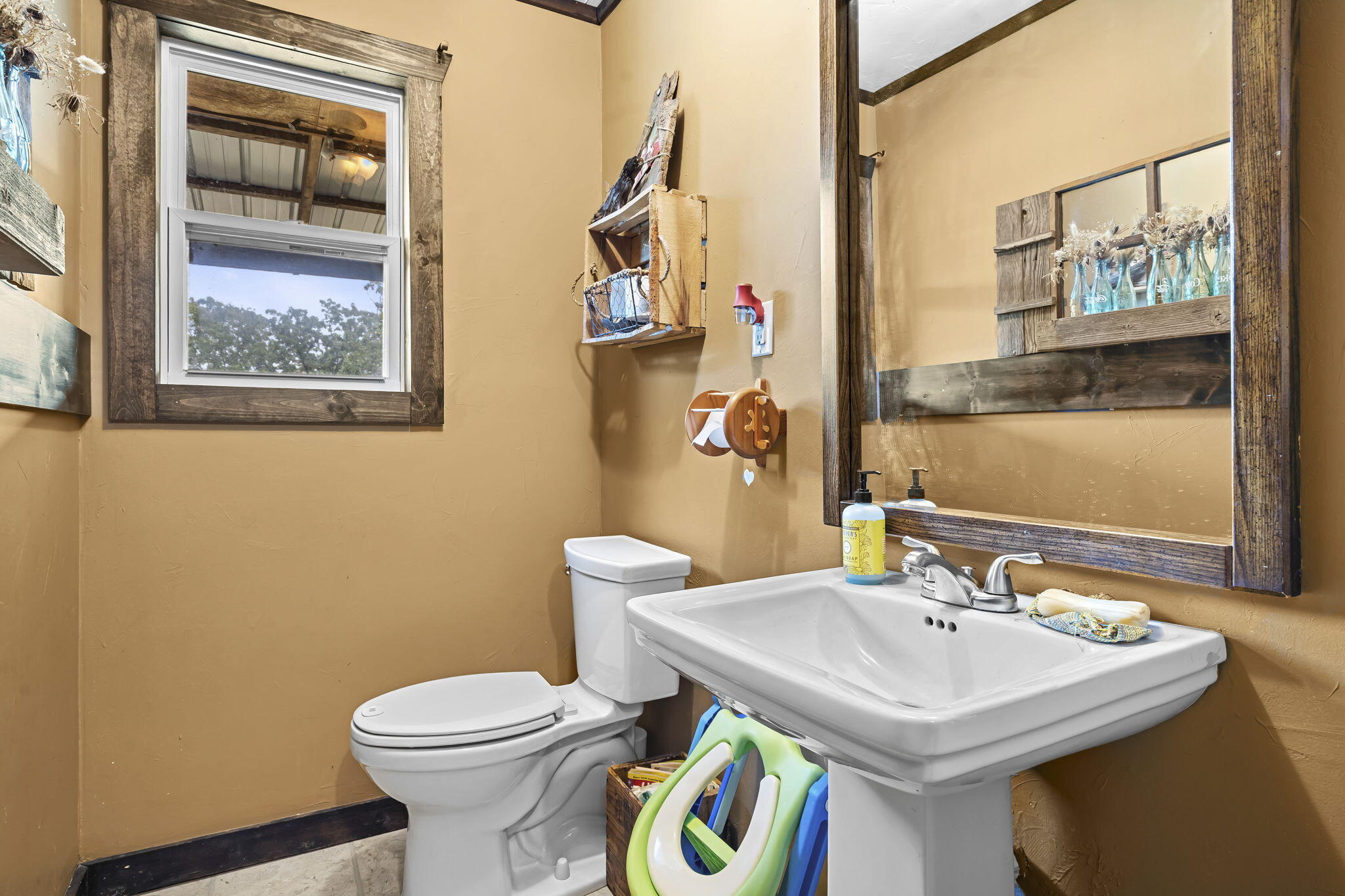 27538 State Highway 39 Property Photo 10