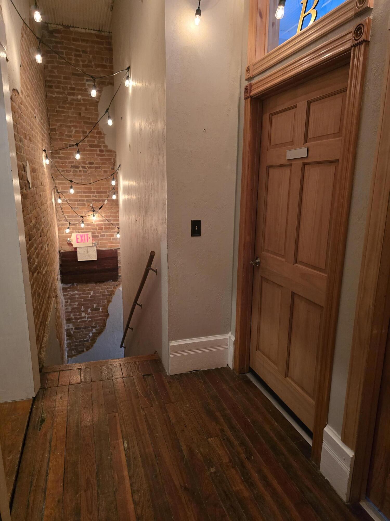 201 South Main Avenue Property Photo 9