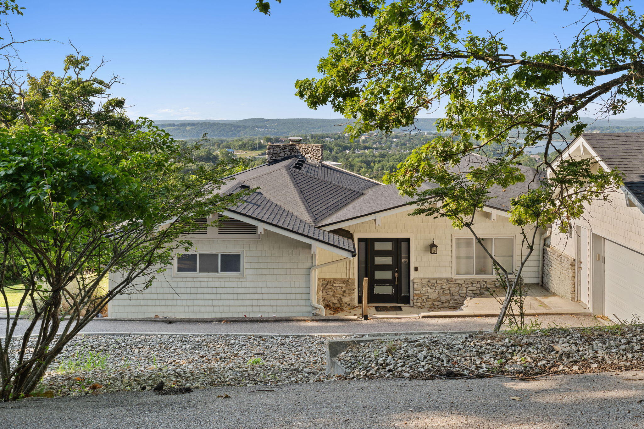 26 Greenview Drive Property Photo 5