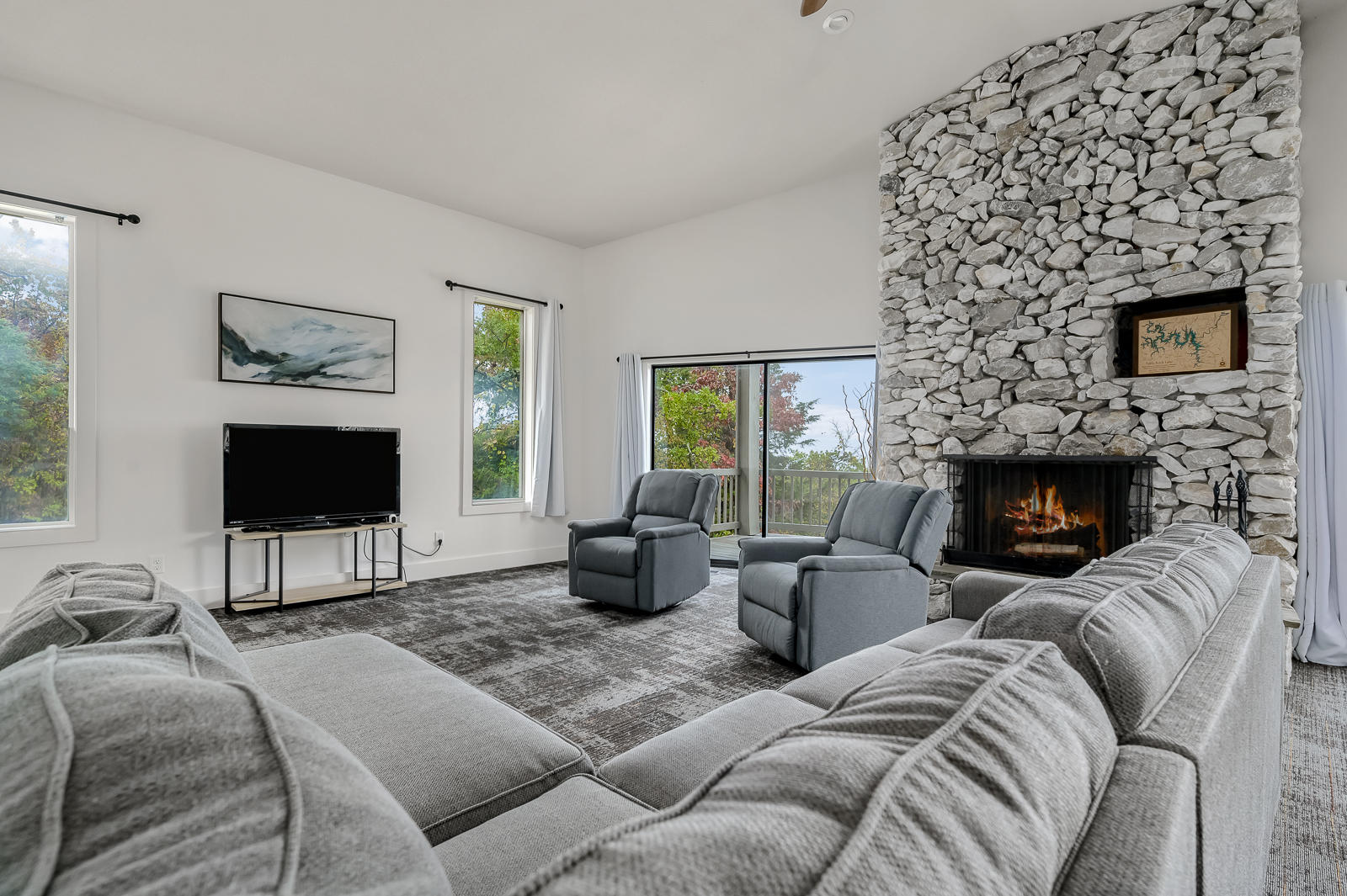 26 Greenview Drive Property Photo 17