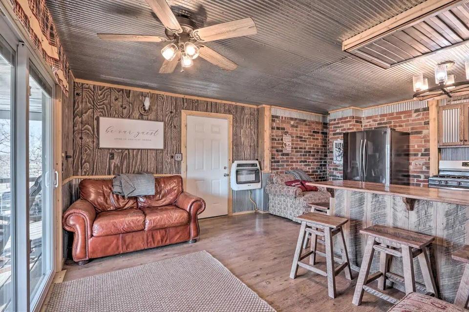 3142 Fishin Hole Road Property Photo 10