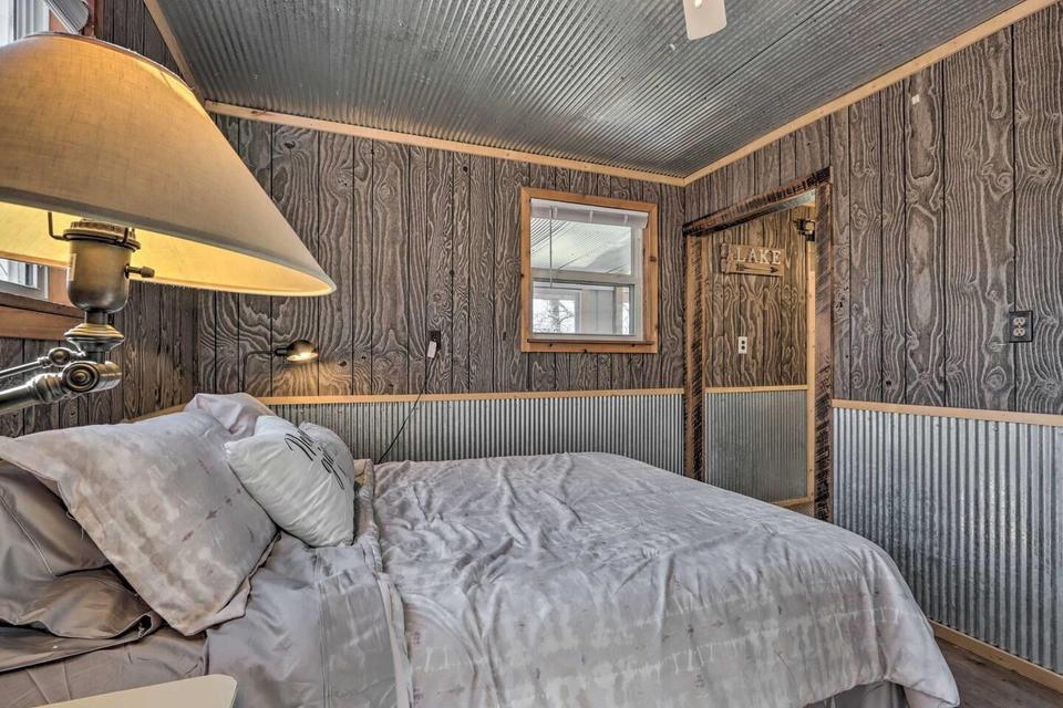 3142 Fishin Hole Road Property Photo 17