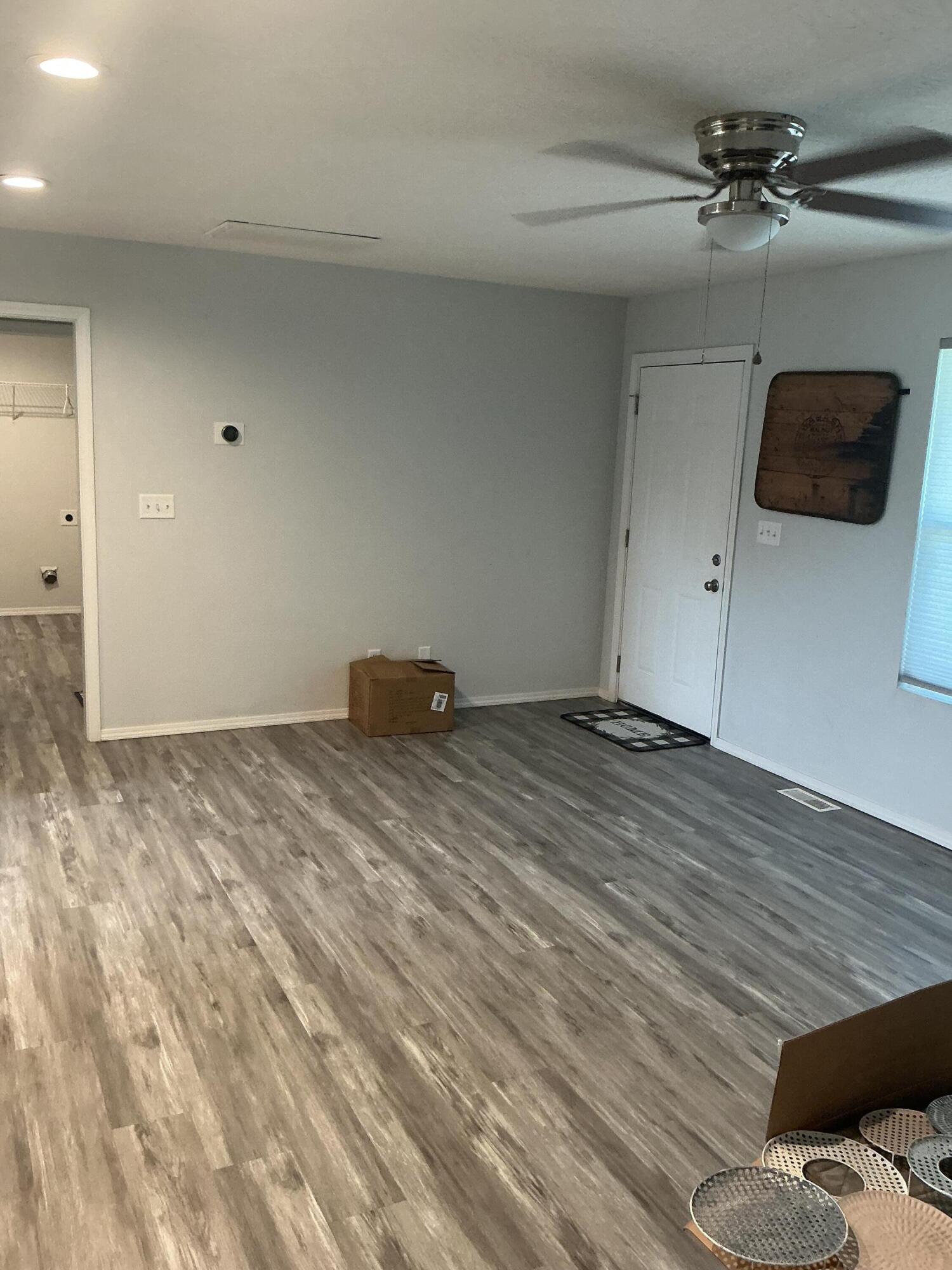 514 West Mccurry Street Property Photo 8