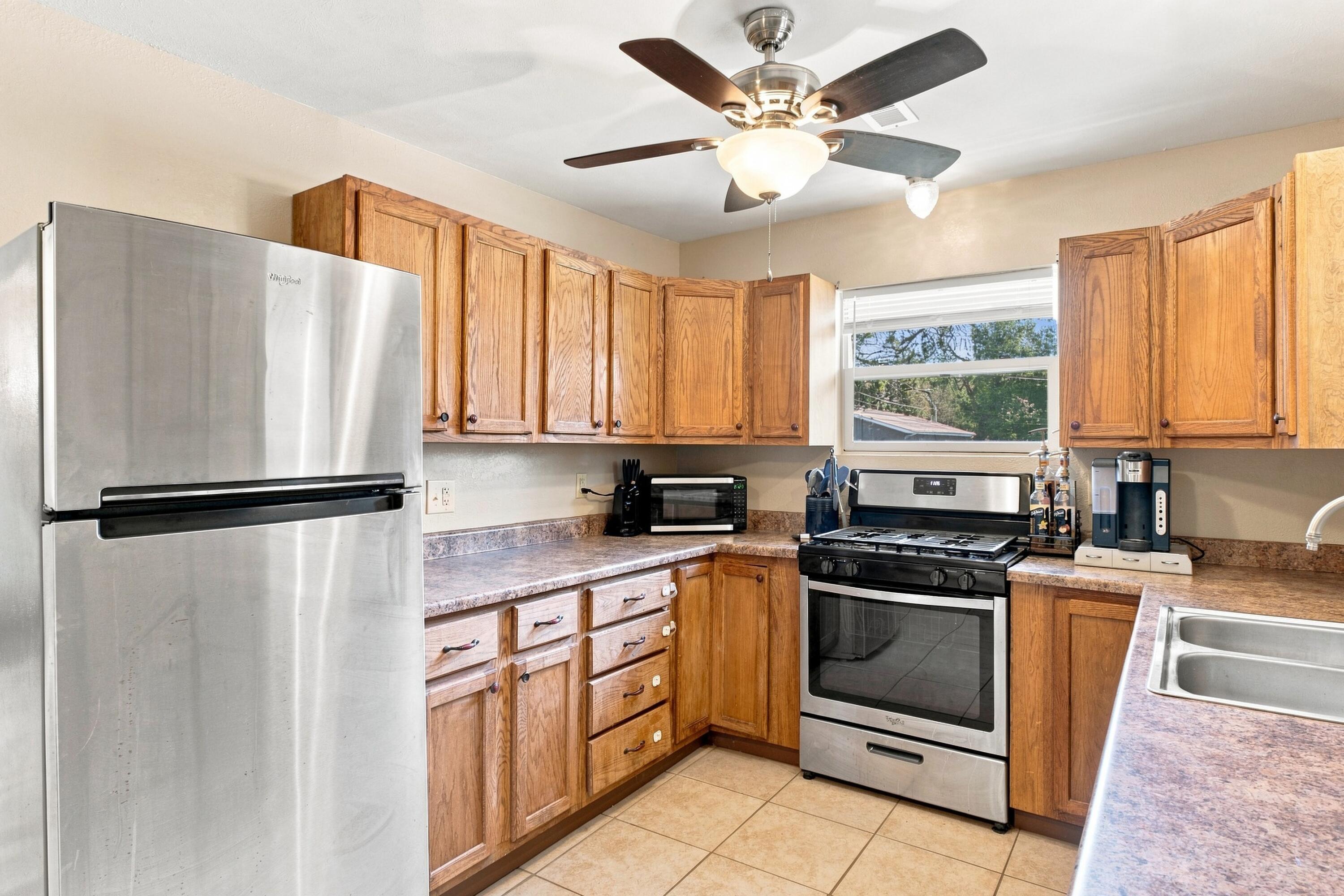 1211 North Warren Avenue Property Photo 17