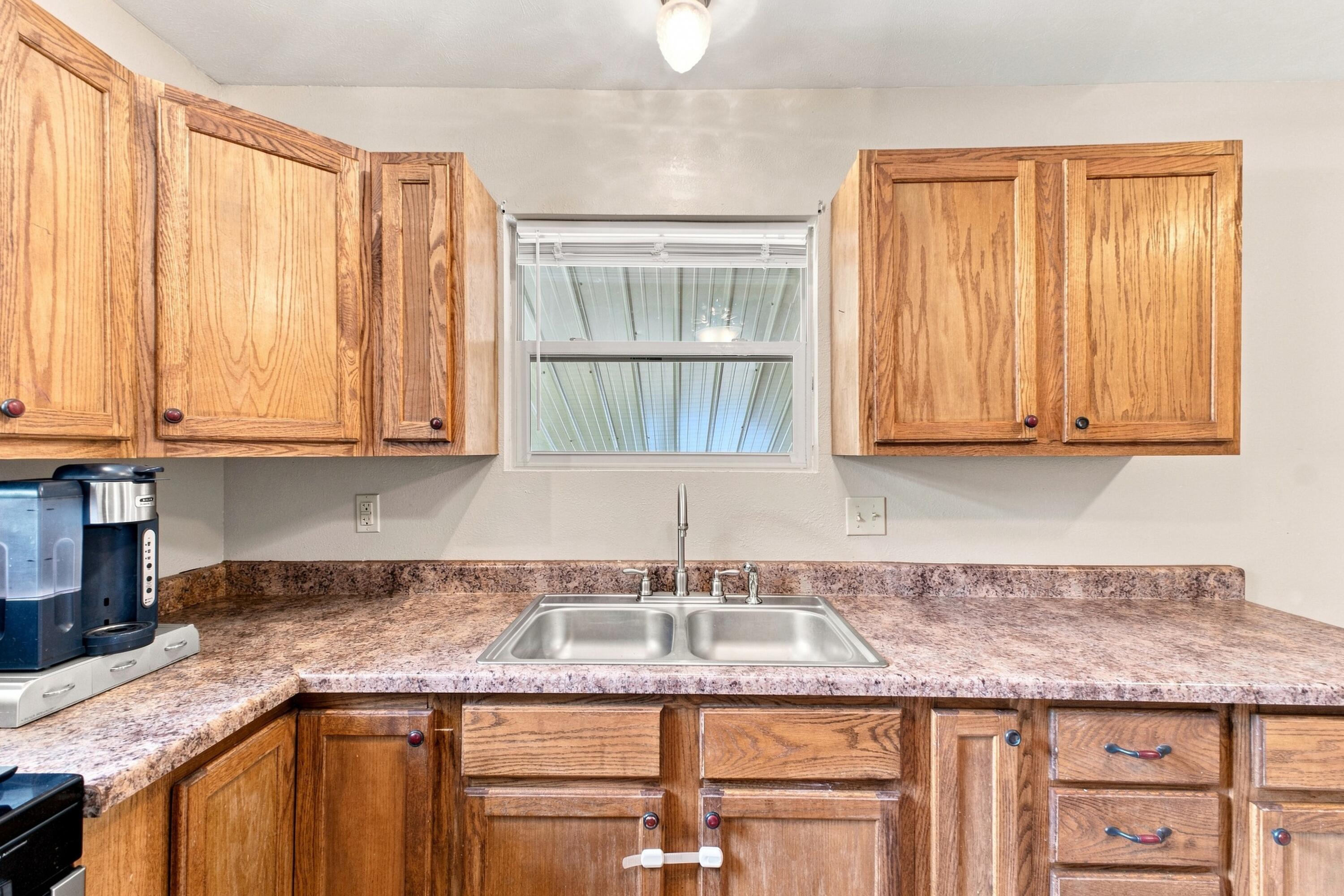 1211 North Warren Avenue Property Photo 18