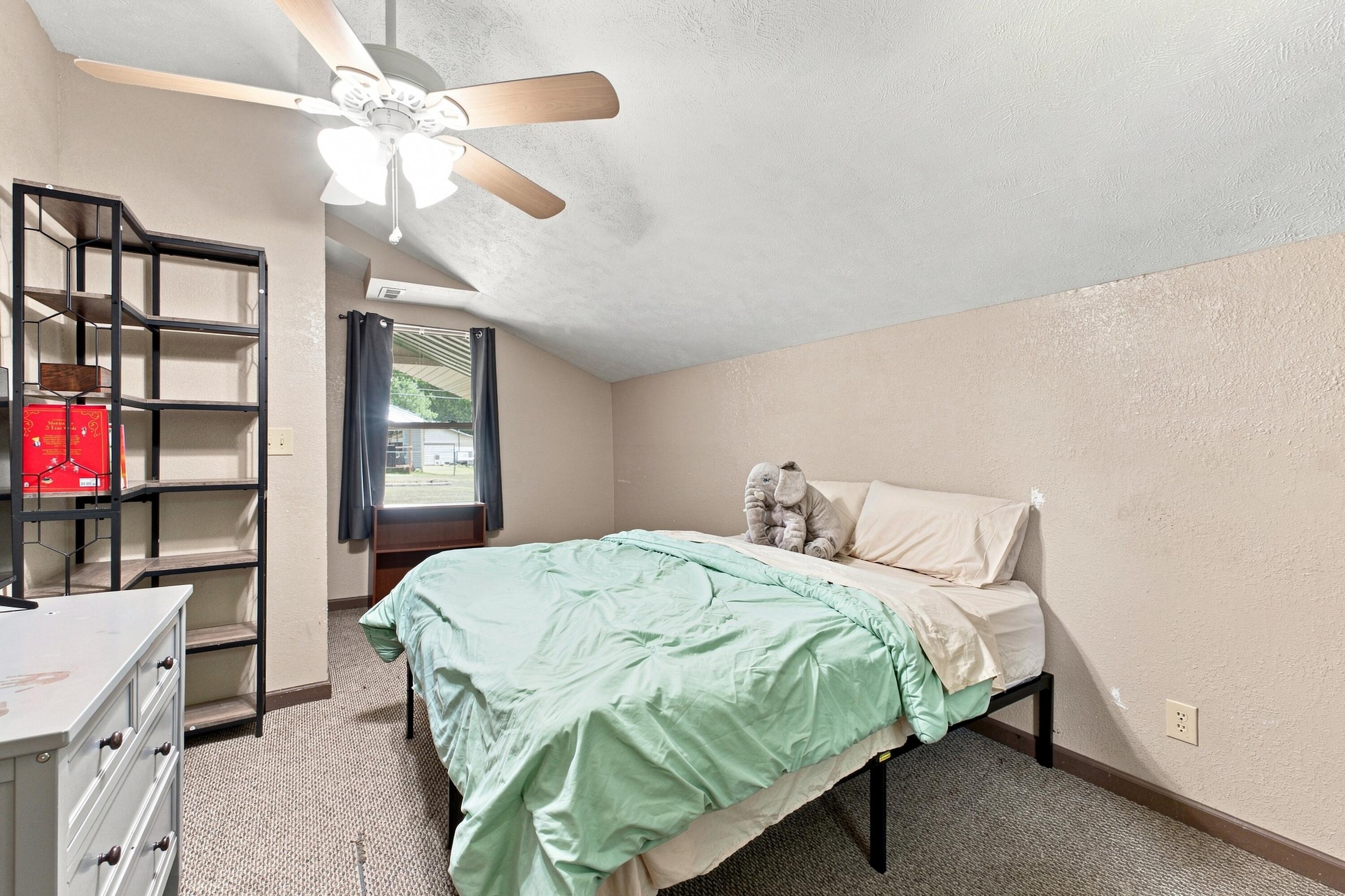 1211 North Warren Avenue Property Photo 20