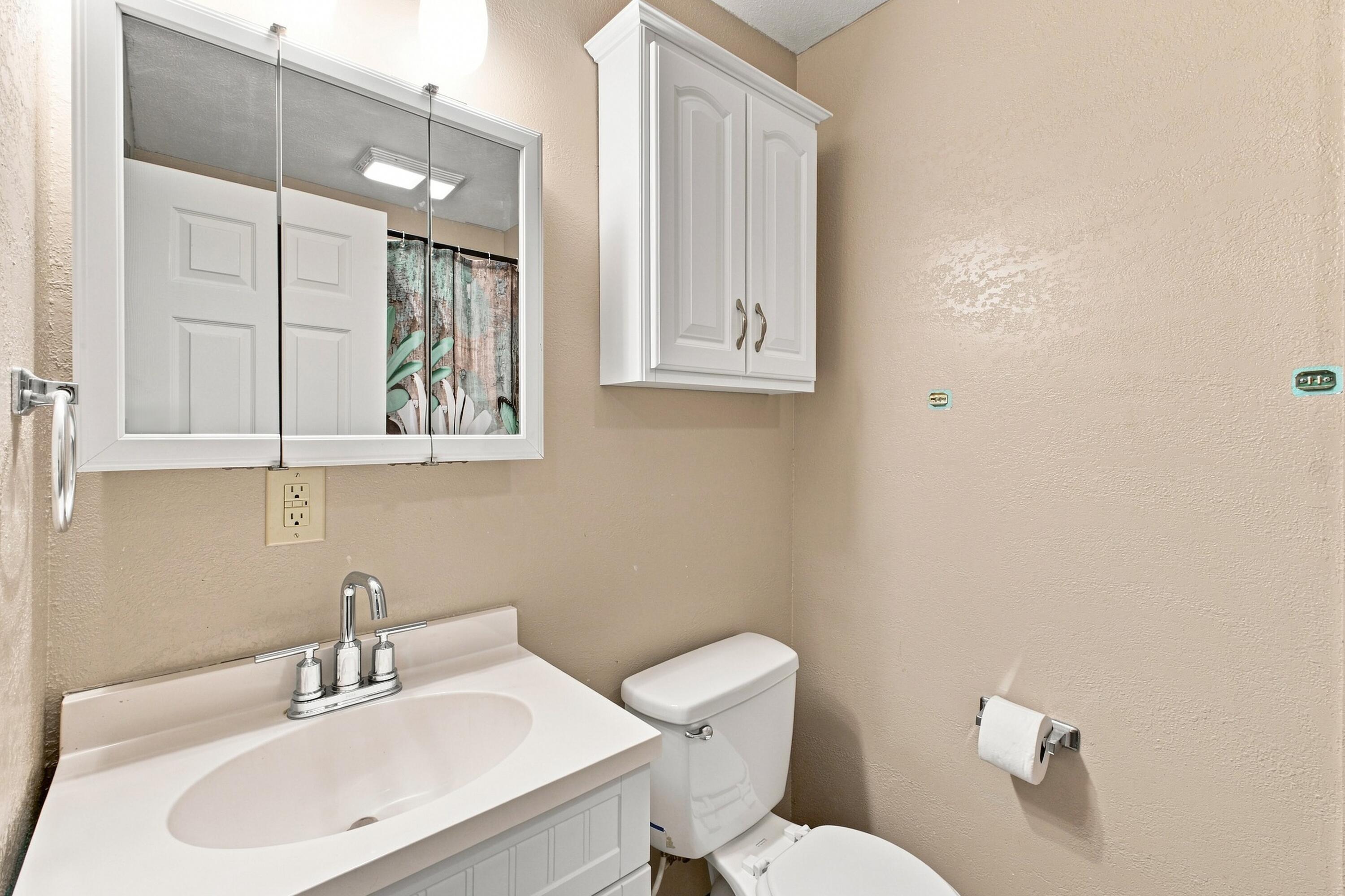 1211 North Warren Avenue Property Photo 23