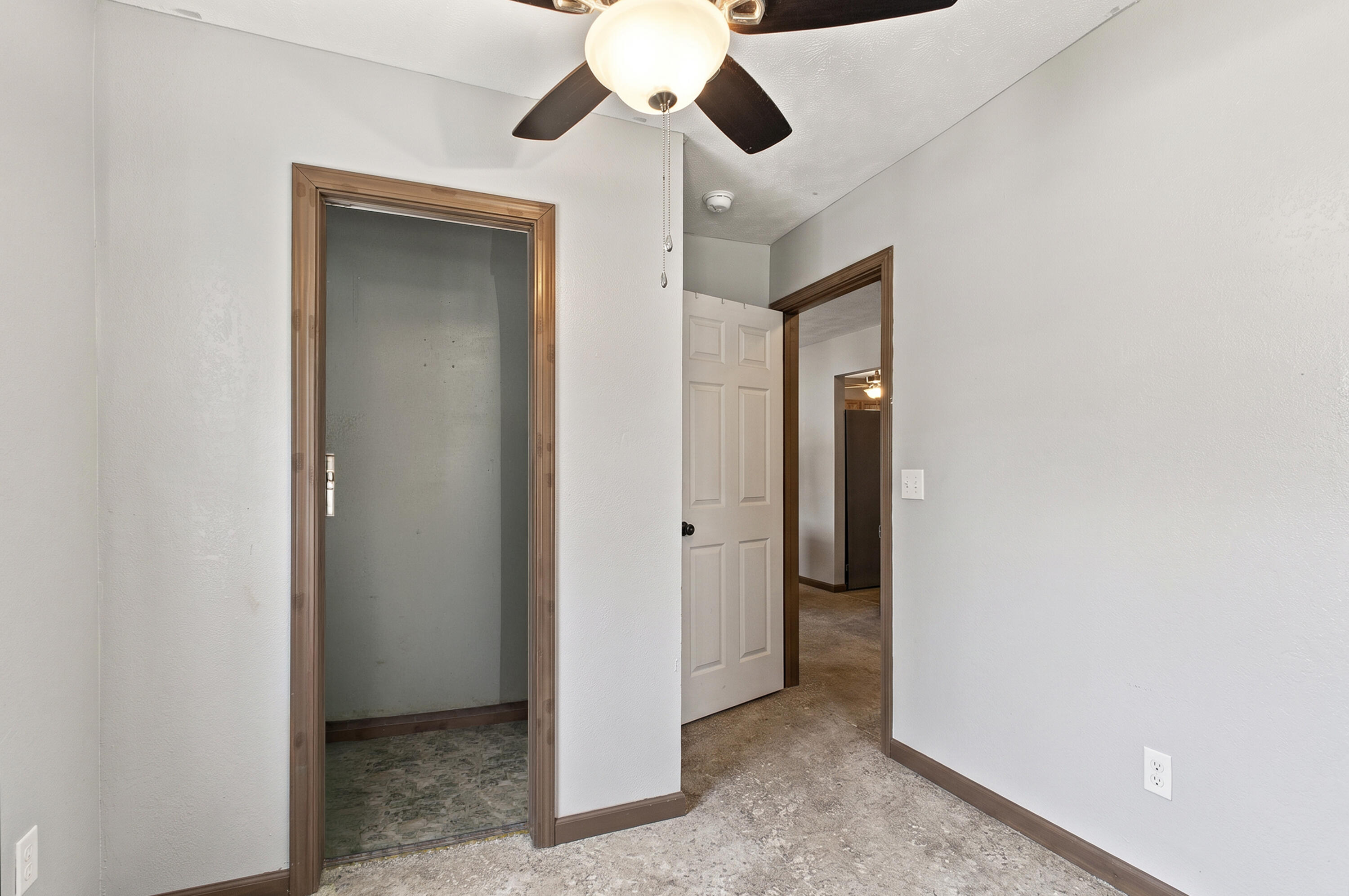 1211 North Warren Avenue Property Photo 25