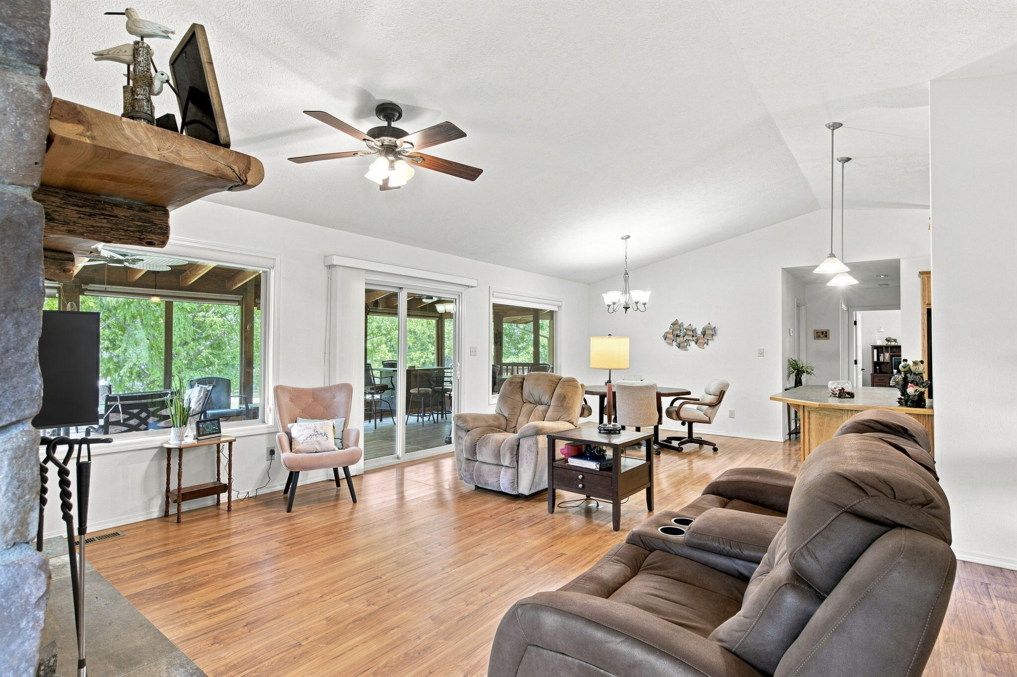 23714 Welch Point Circle Property Photo 9