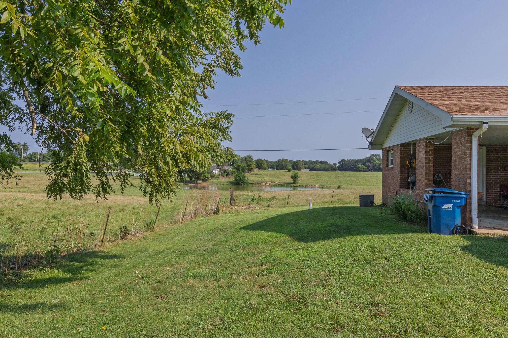 7053-7057 West Farm Road 106 7053-7057 Property Photo 3
