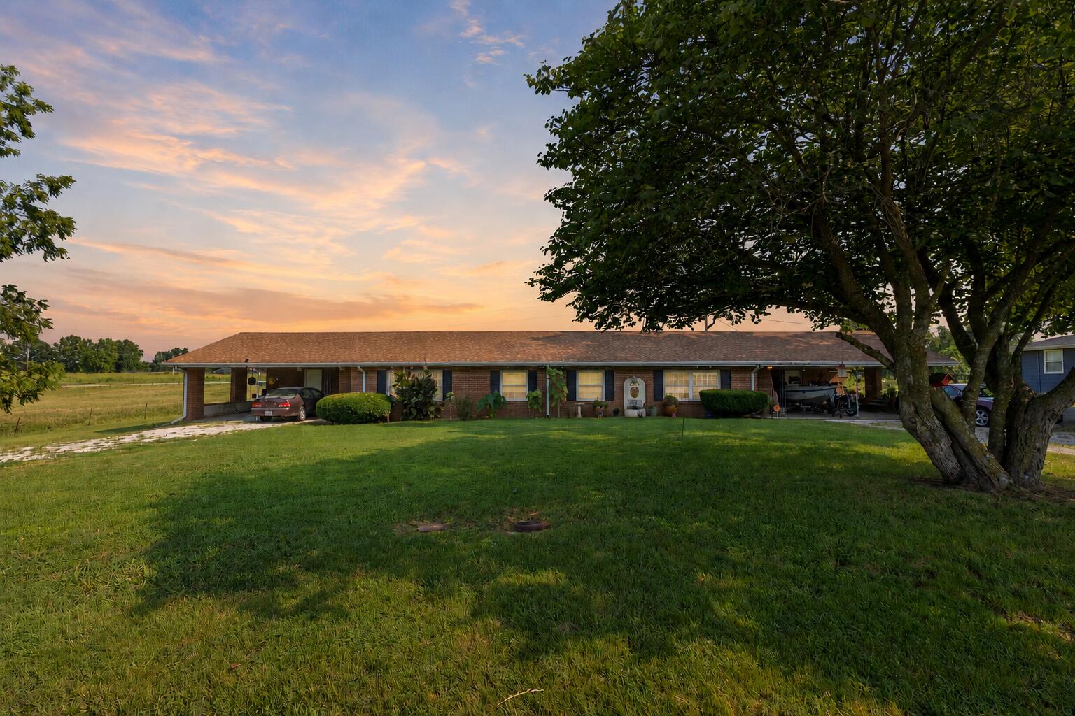 7053 West Farm Road 106 7053-7057 Property Photo 1