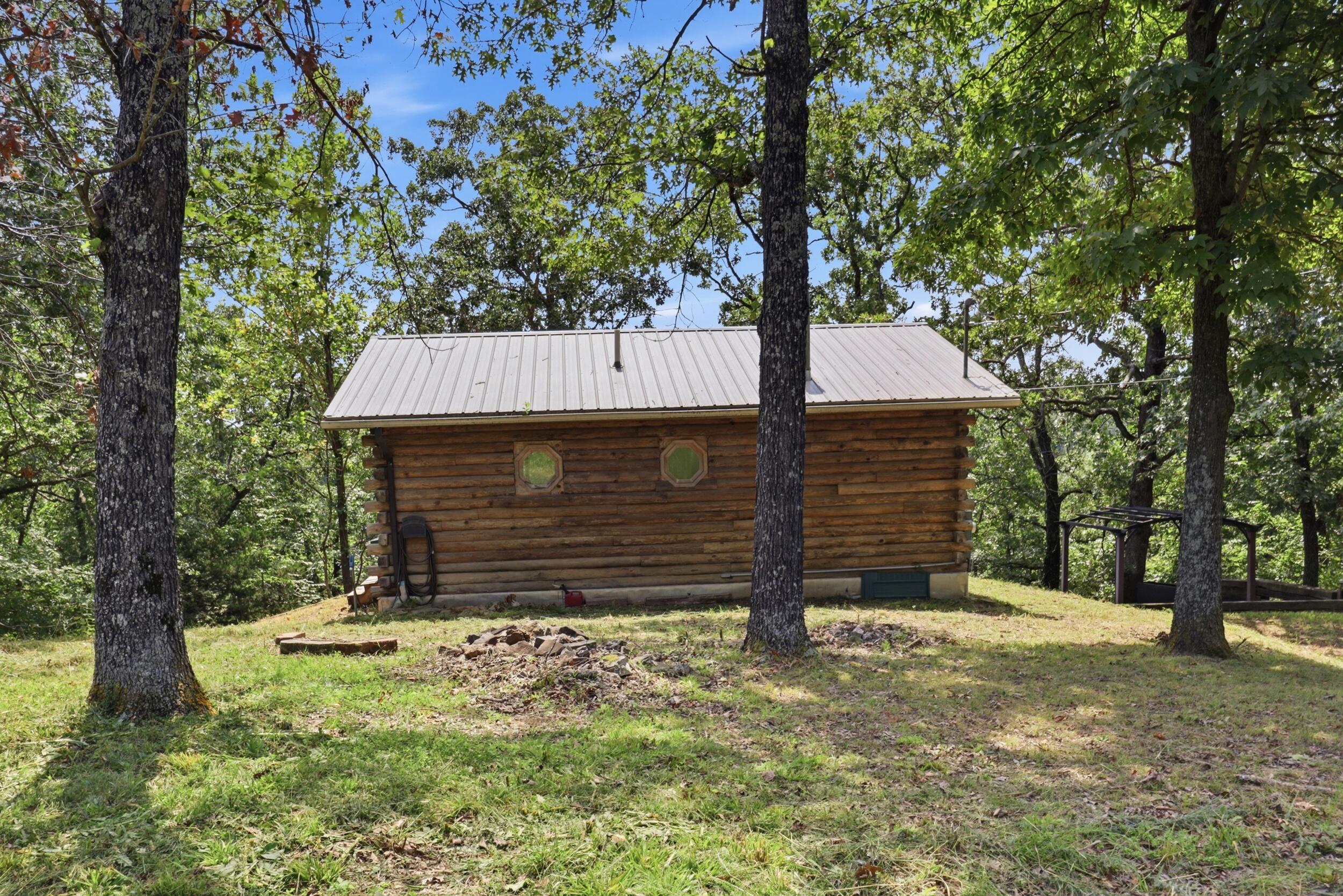 9 Scottish Landing Road Property Photo 4
