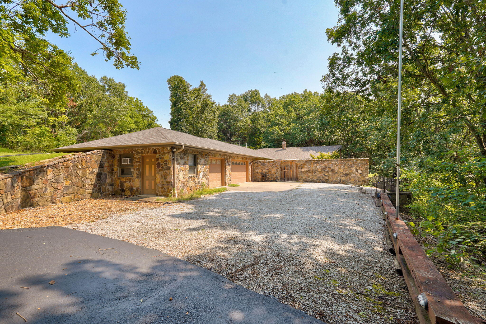 184 Barnridge Road Property Photo 1