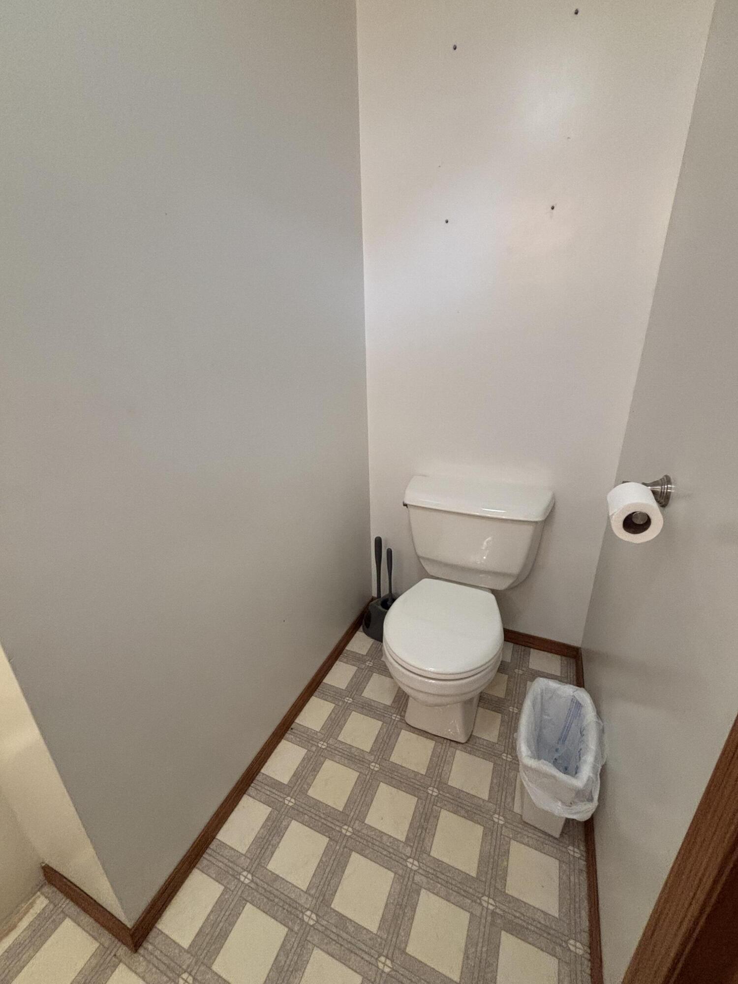 17722 Lawrence 1200 Property Photo 11