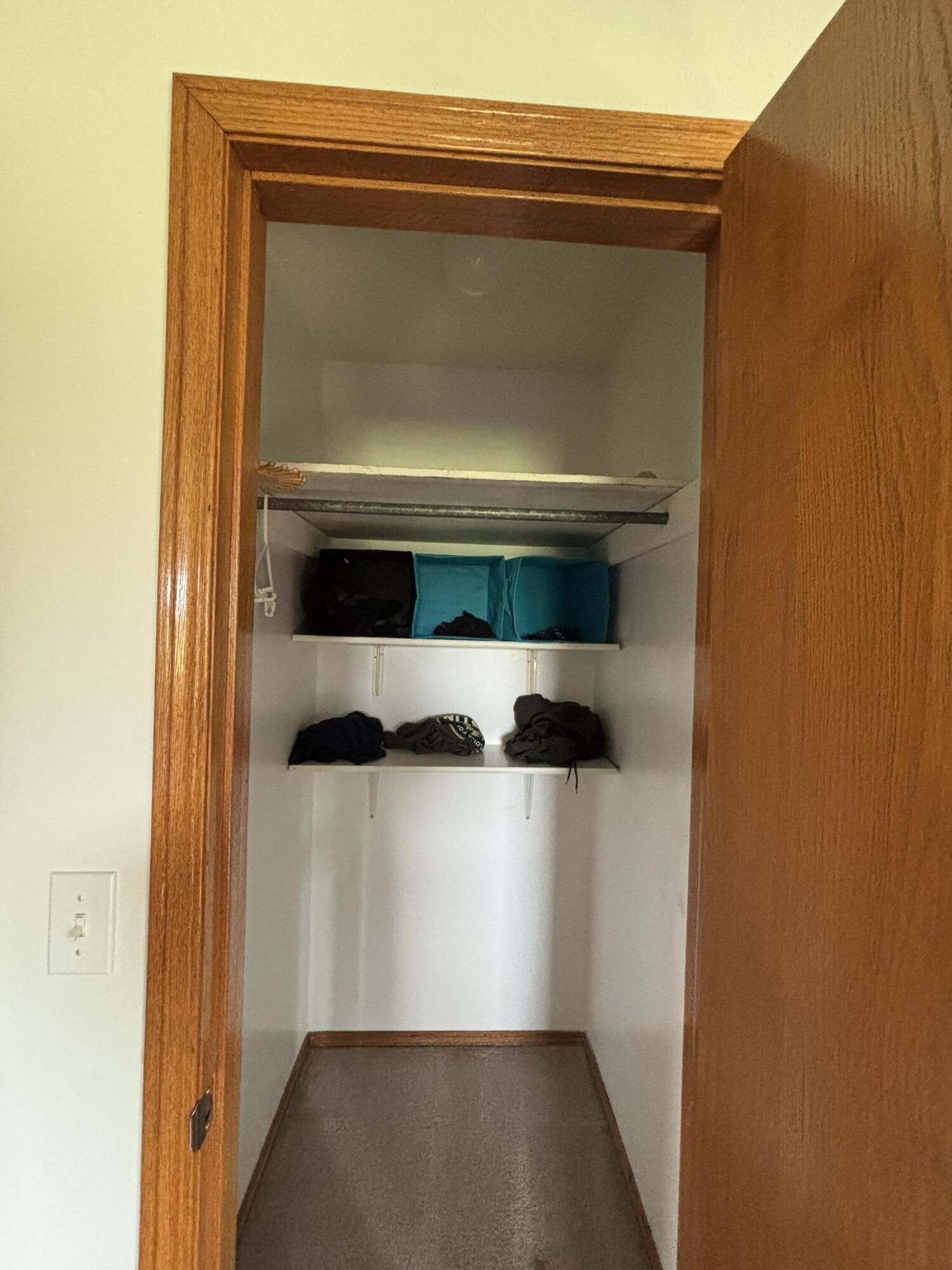 17722 Lawrence 1200 Property Photo 15