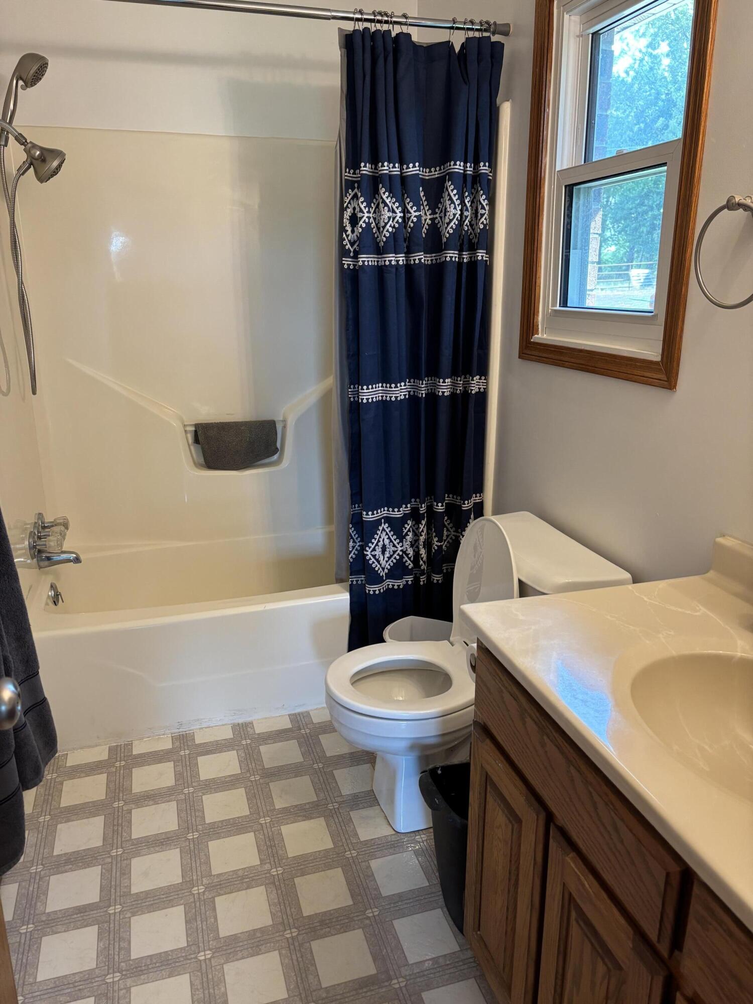17722 Lawrence 1200 Property Photo 16