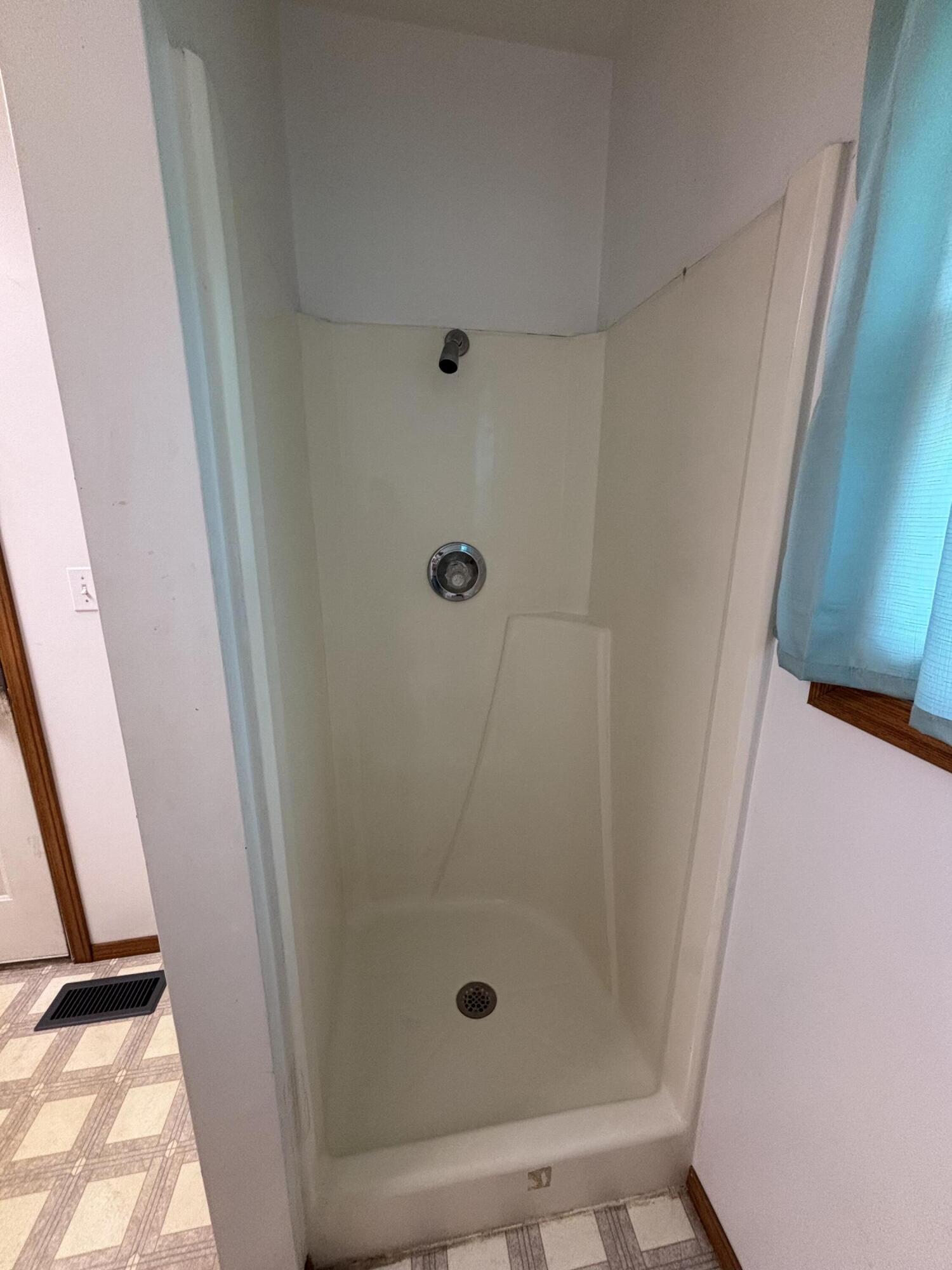 17722 Lawrence 1200 Property Photo 18